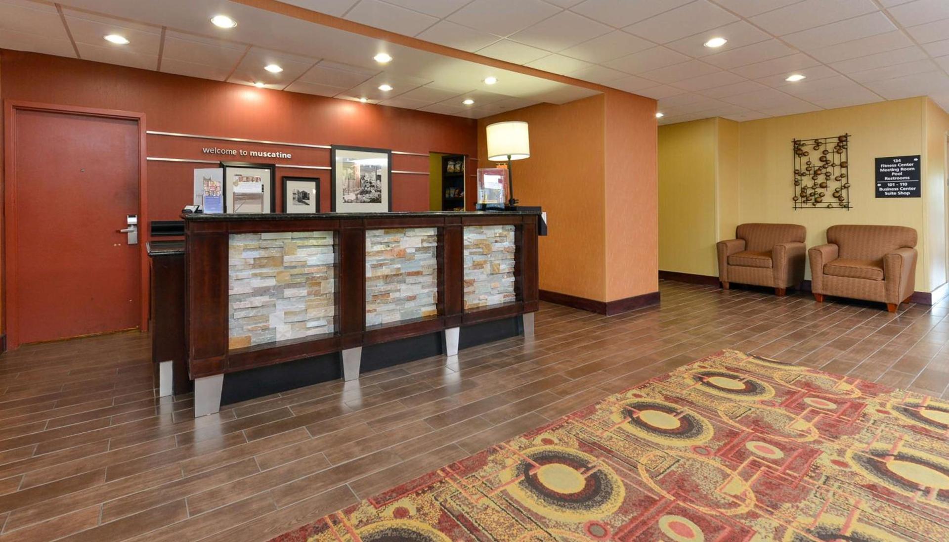 Hampton Inn Muscatine photo 2