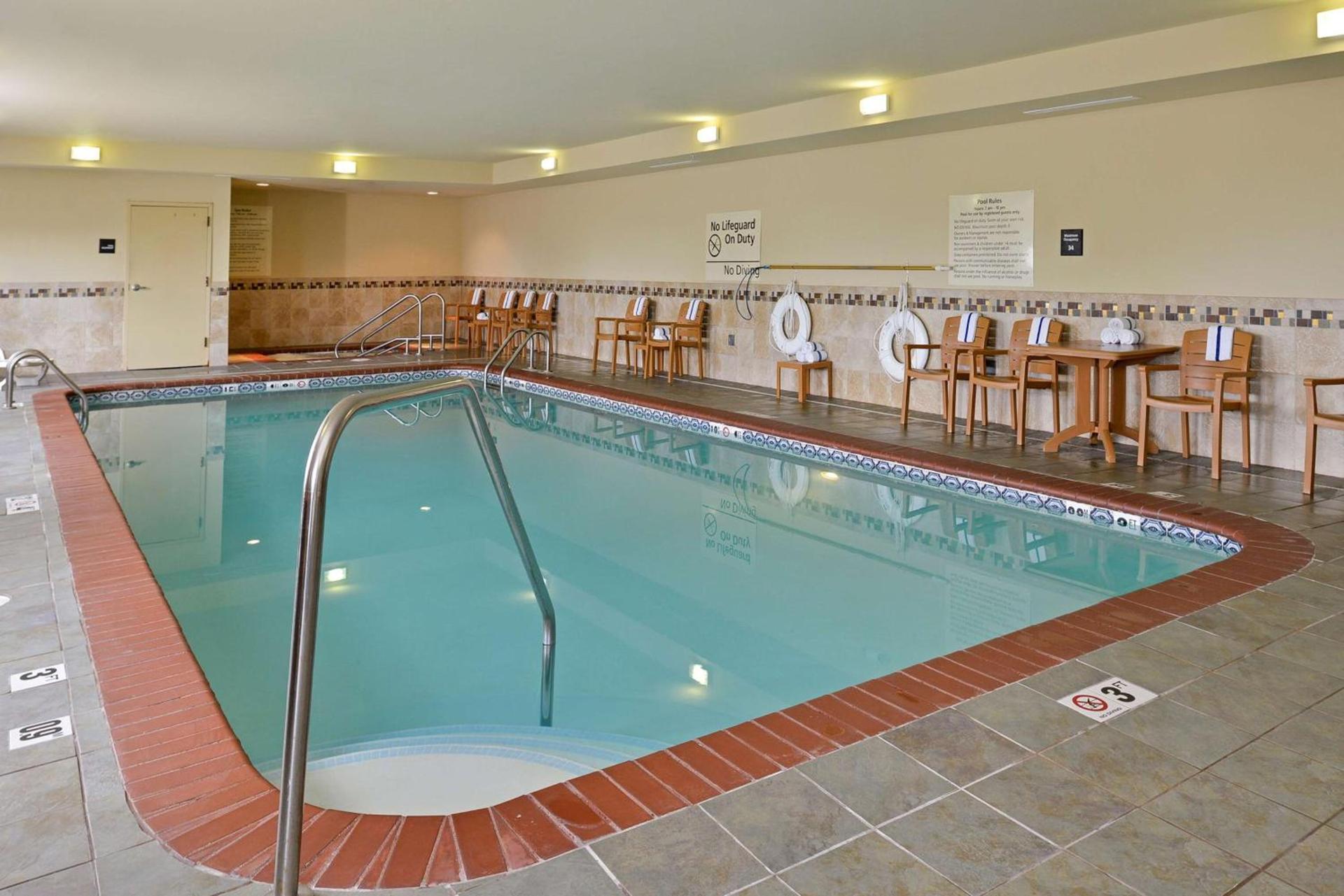 Hampton Inn Muscatine photo 6