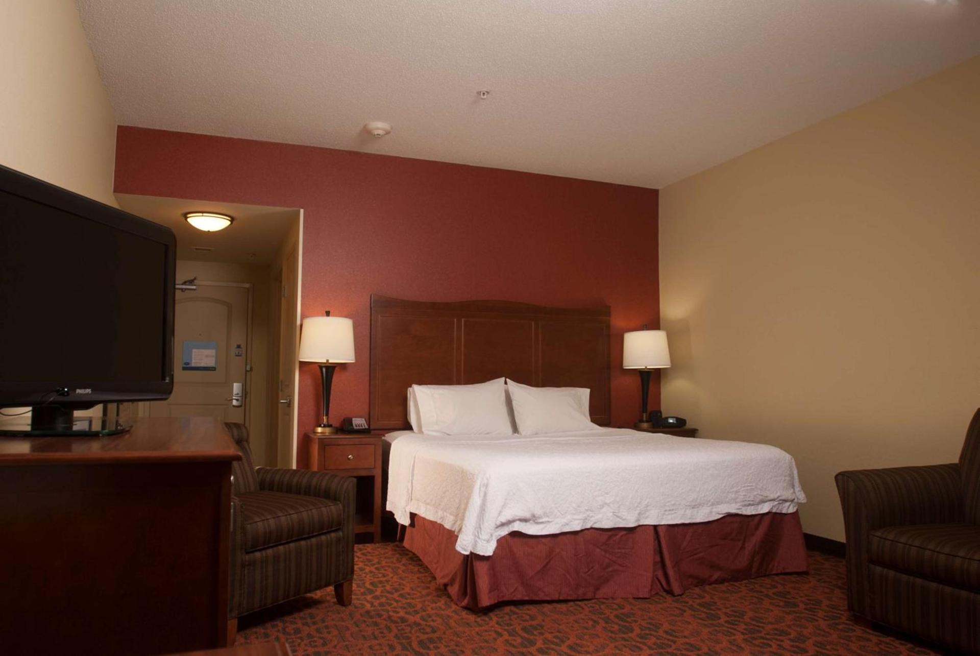 Hampton Inn Tomah photo 17