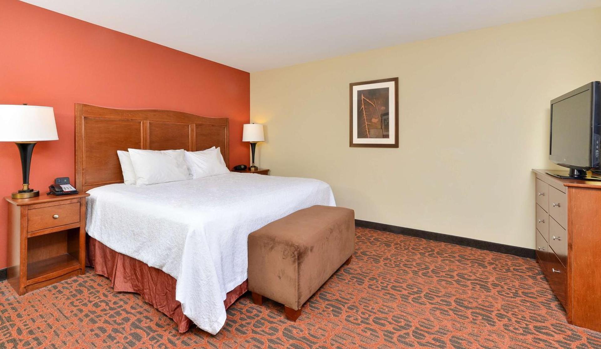 Hampton Inn Muscatine photo 30