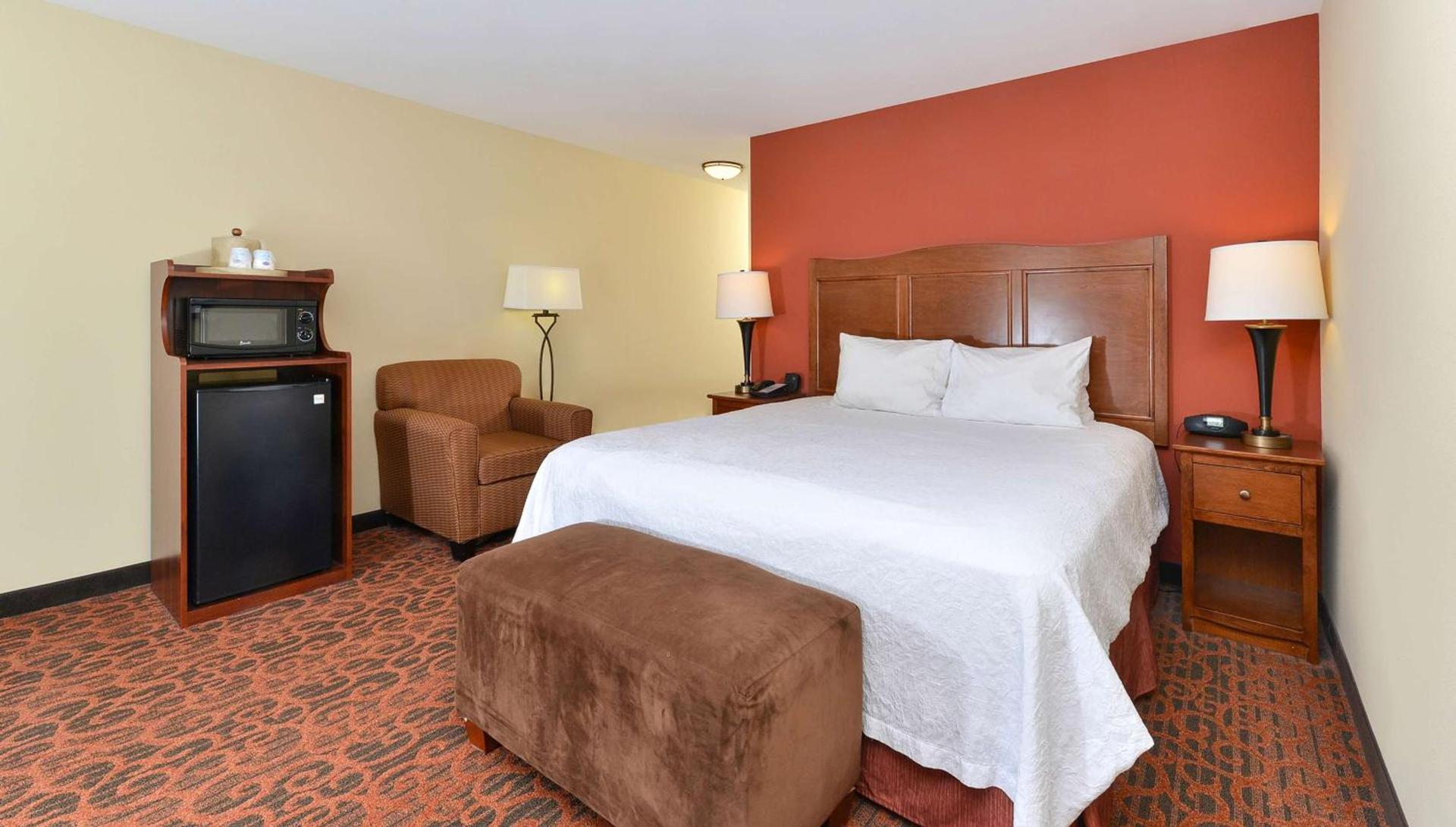 Hampton Inn Muscatine photo 33
