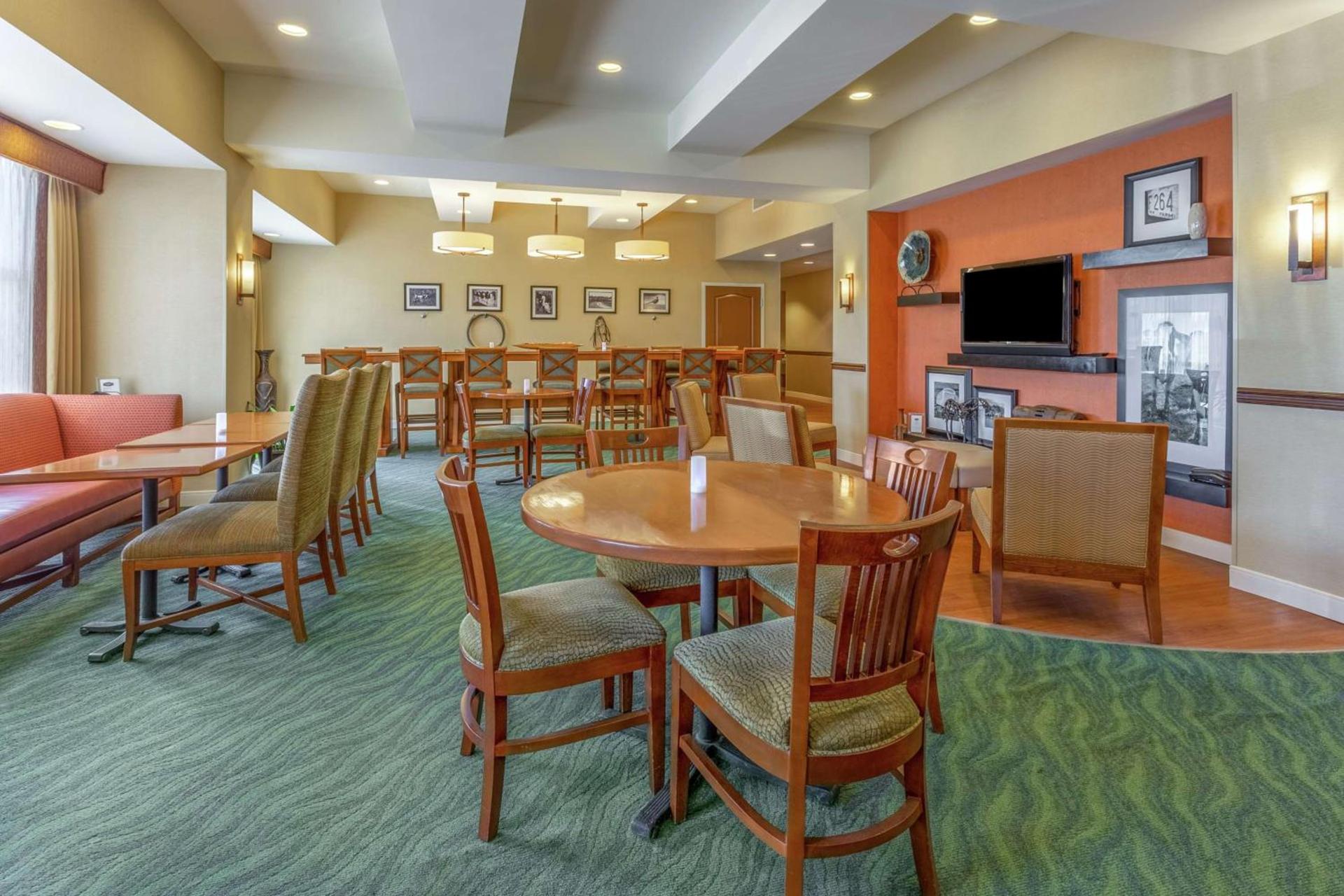 Hampton Inn Okeechobee - Lake Okeechobee photo 3