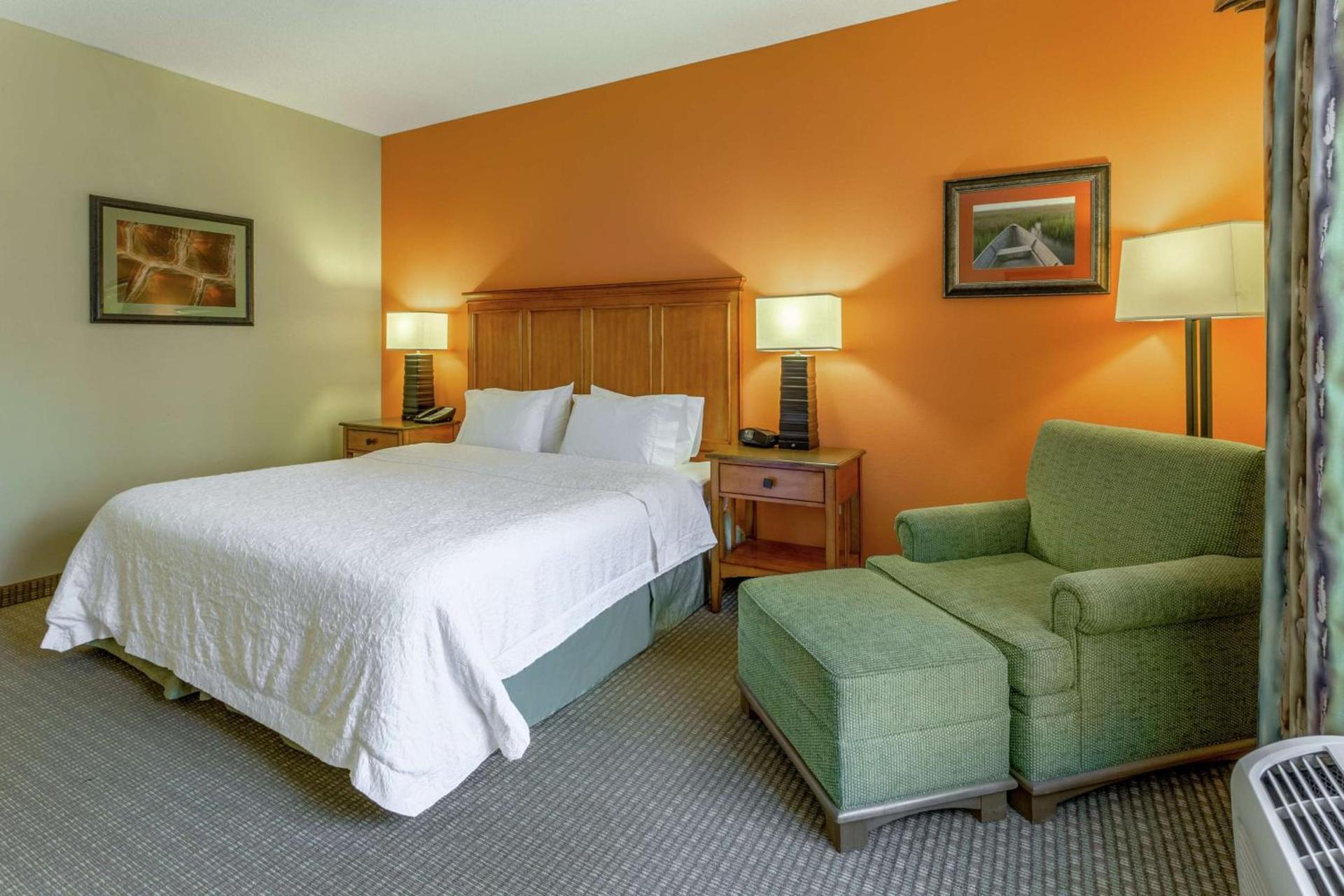 Hampton Inn Okeechobee - Lake Okeechobee photo 14