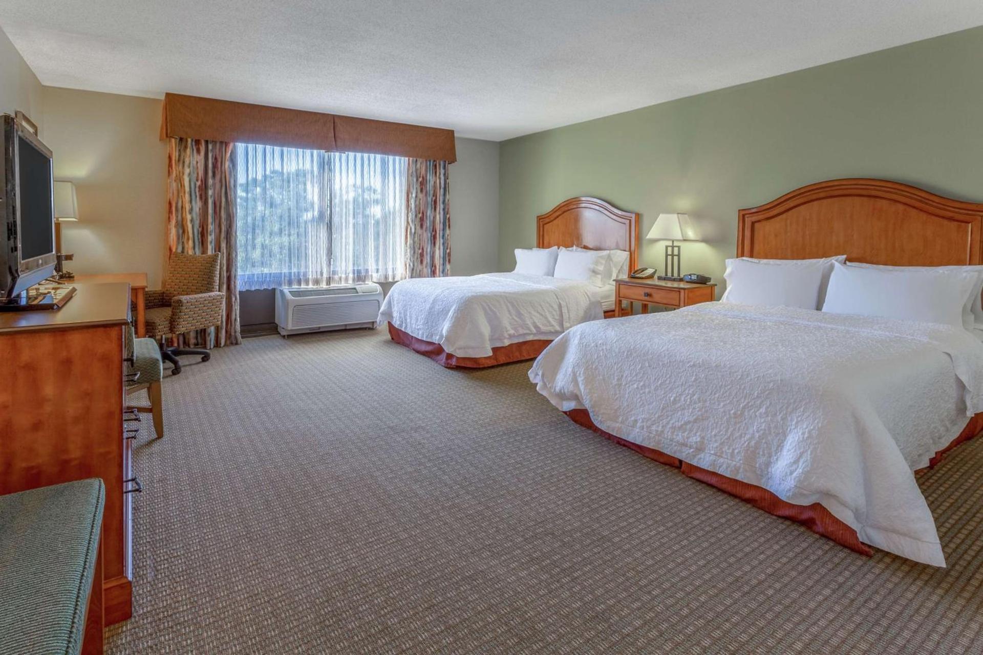 Hampton Inn Okeechobee - Lake Okeechobee photo 15
