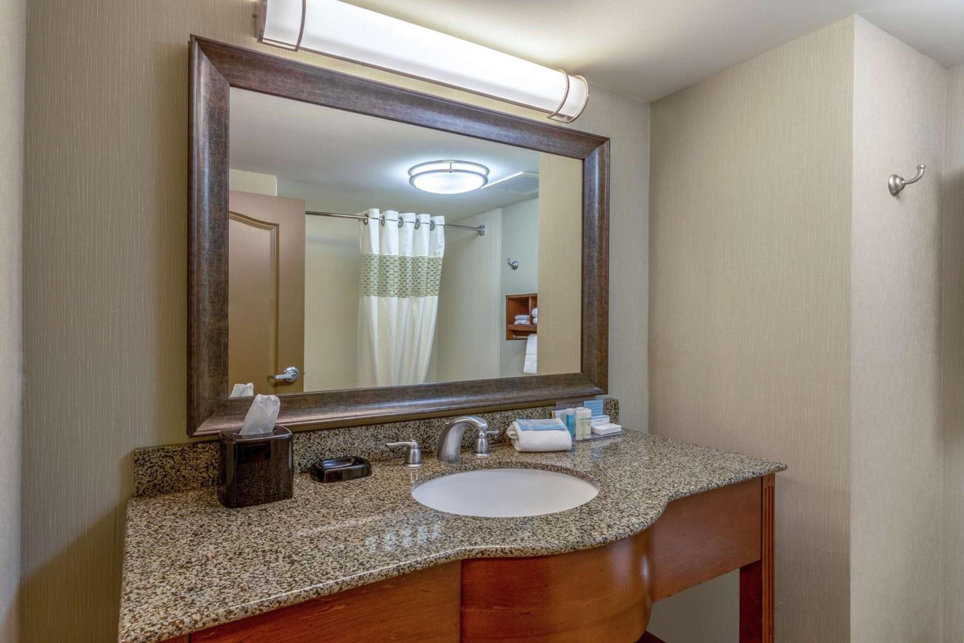 Hampton Inn Okeechobee - Lake Okeechobee photo 20