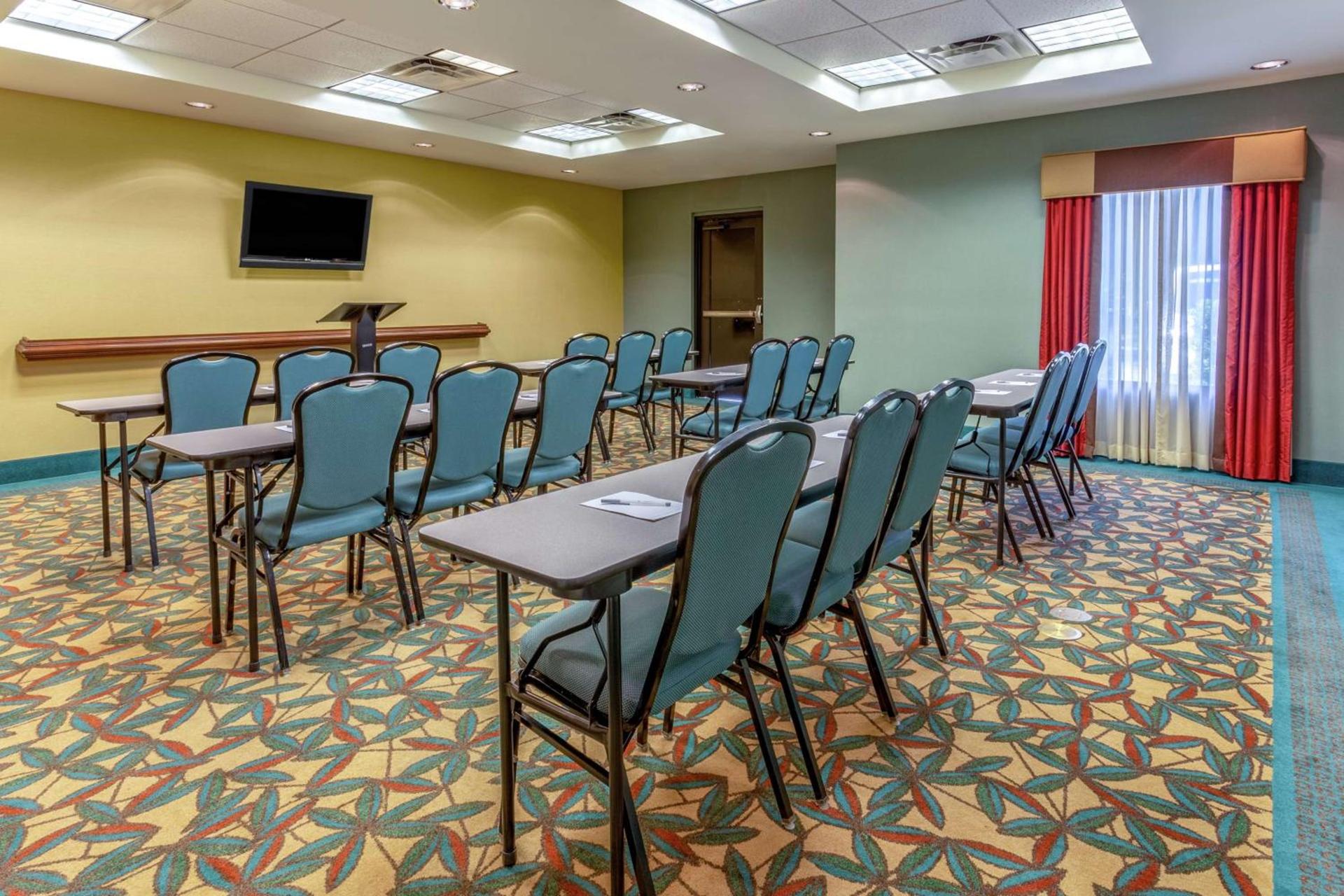 Hampton Inn Okeechobee - Lake Okeechobee photo 27