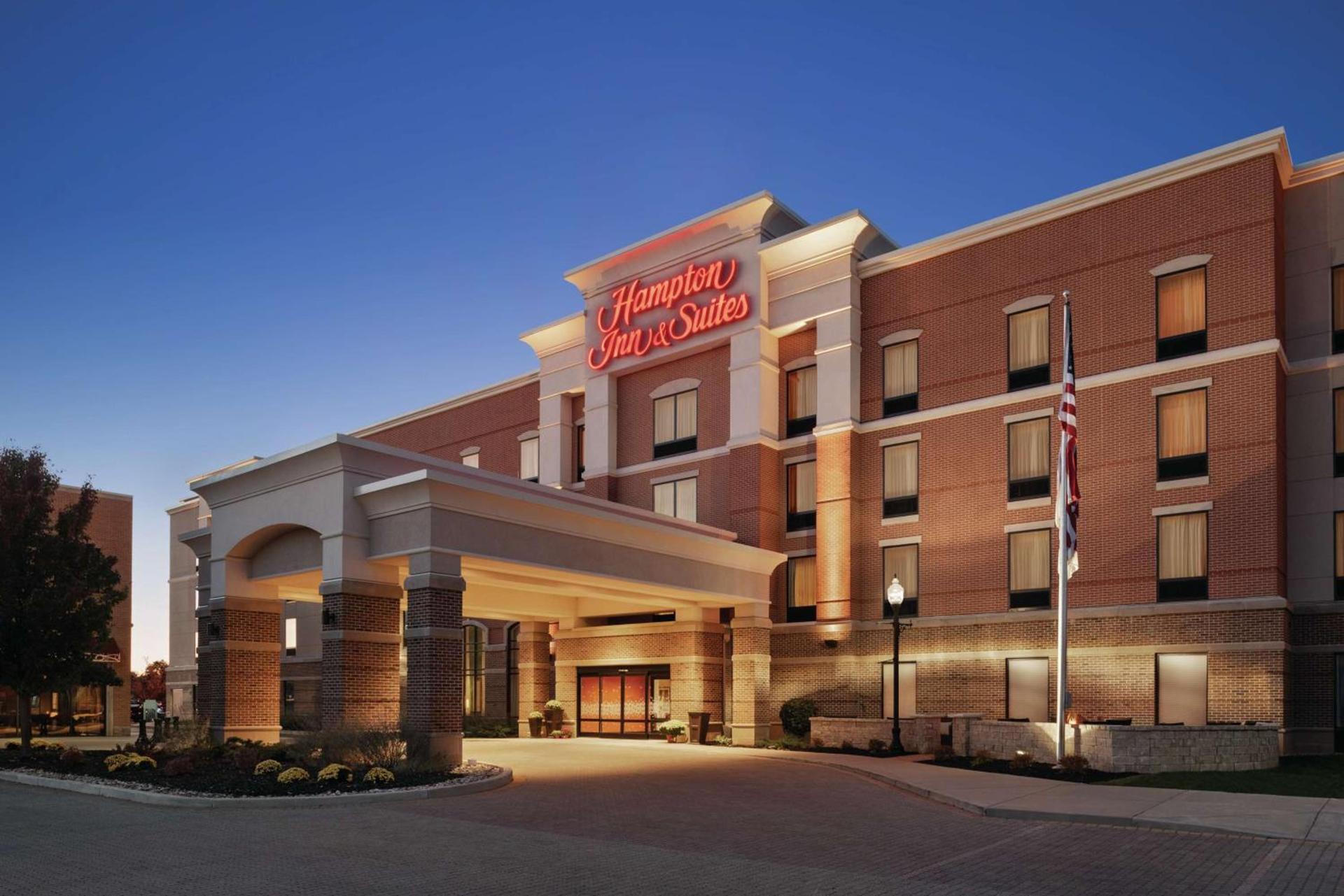 Hampton Inn & Suites Mishawaka/South Bend at Heritage Square photo 3