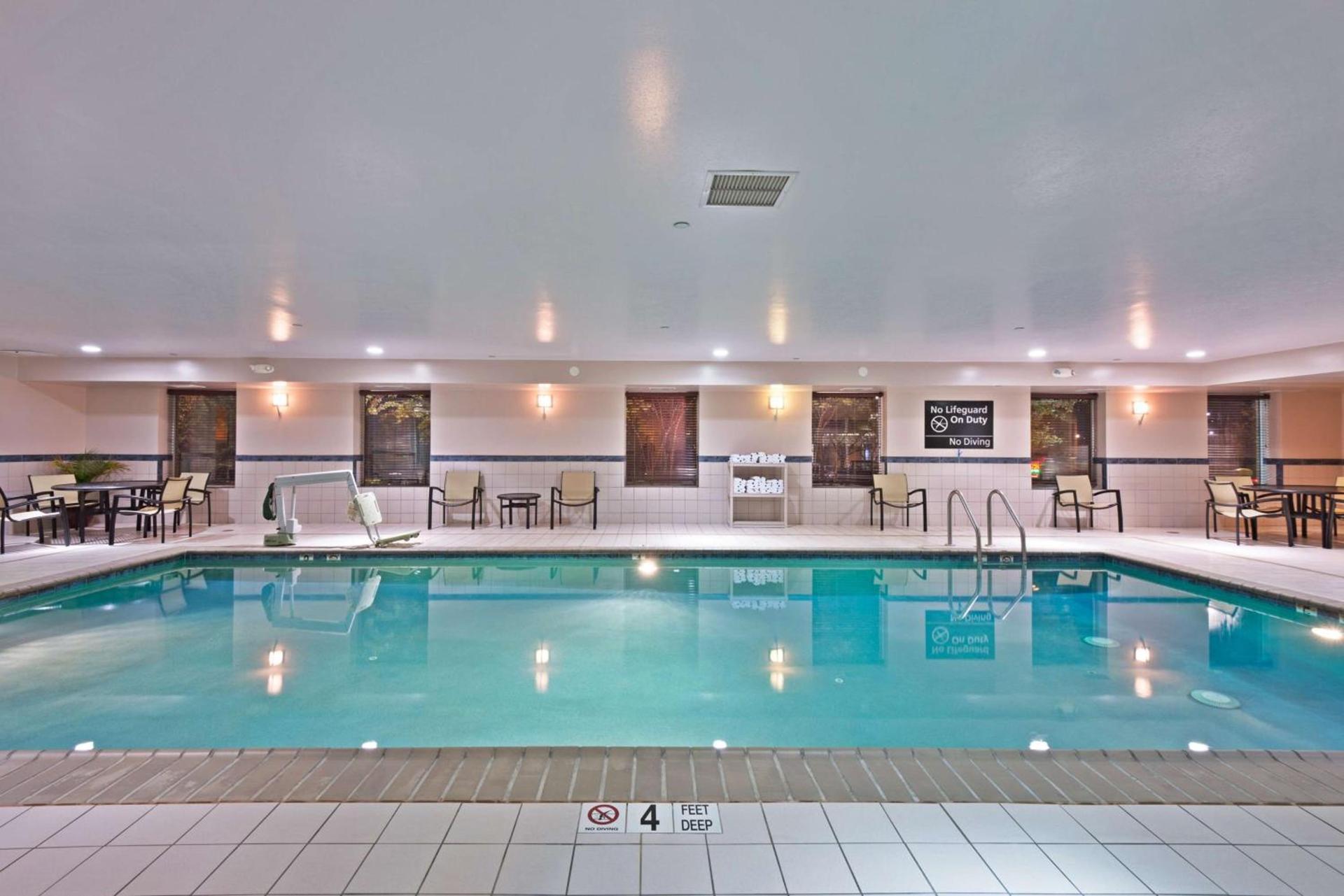 Hampton Inn Gainesville-Haymarket photo 7