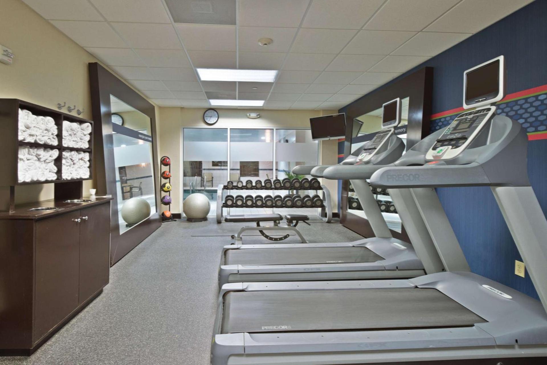 Hampton Inn Gainesville-Haymarket photo 11