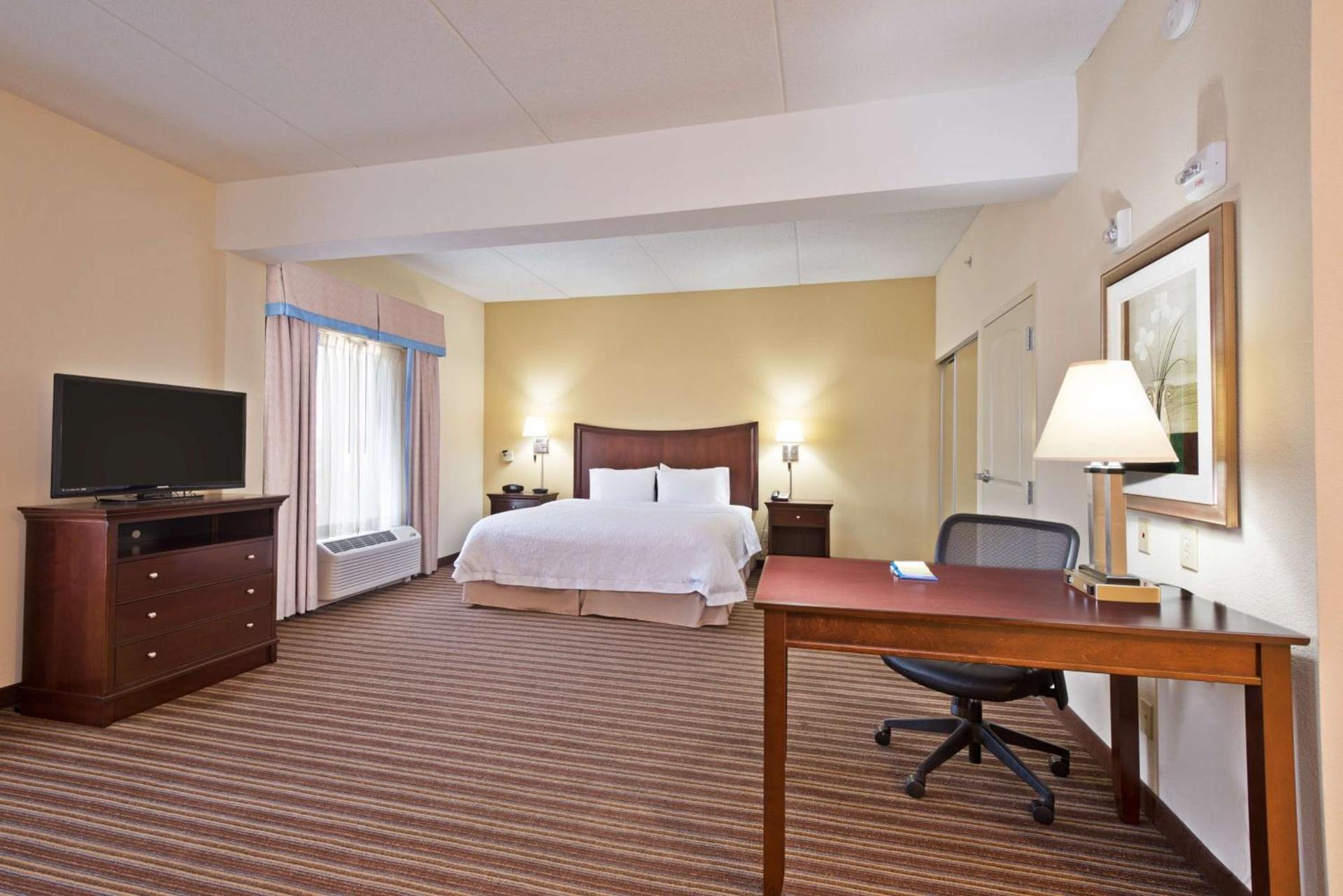 Hampton Inn Gainesville-Haymarket photo 22