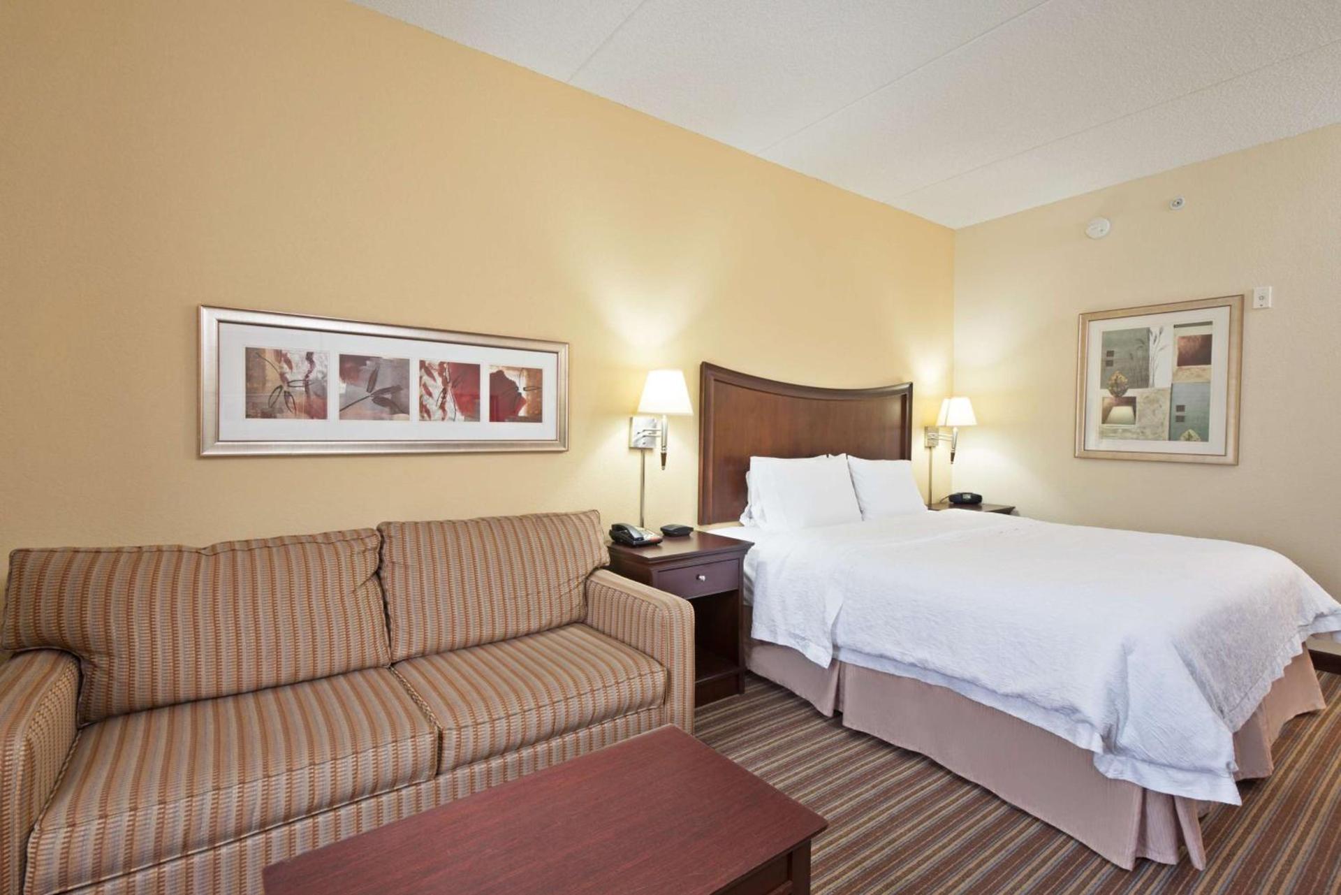 Hampton Inn Gainesville-Haymarket photo 24