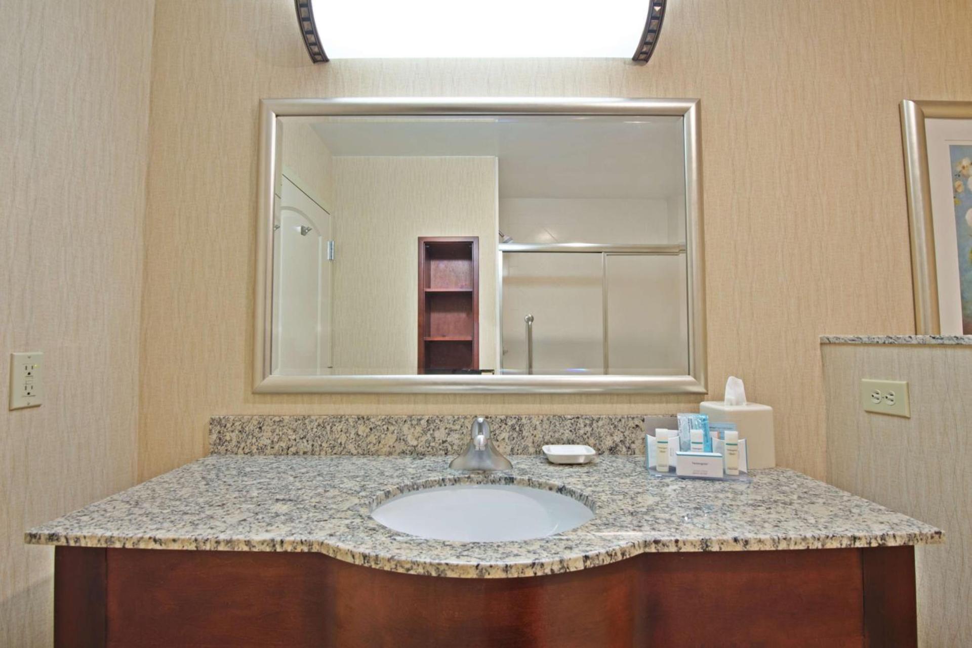 Hampton Inn Gainesville-Haymarket photo 27