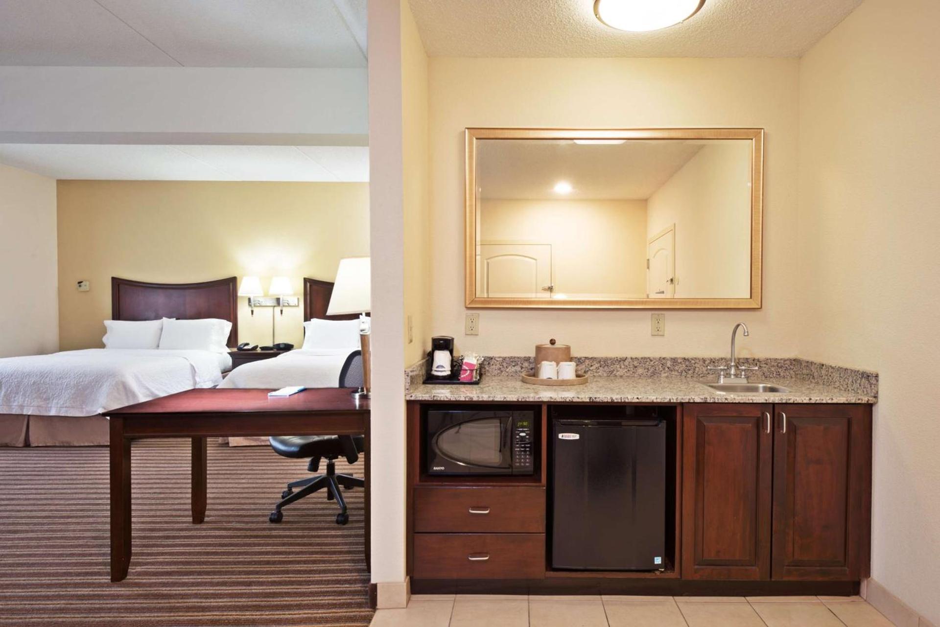 Hampton Inn Gainesville-Haymarket photo 33