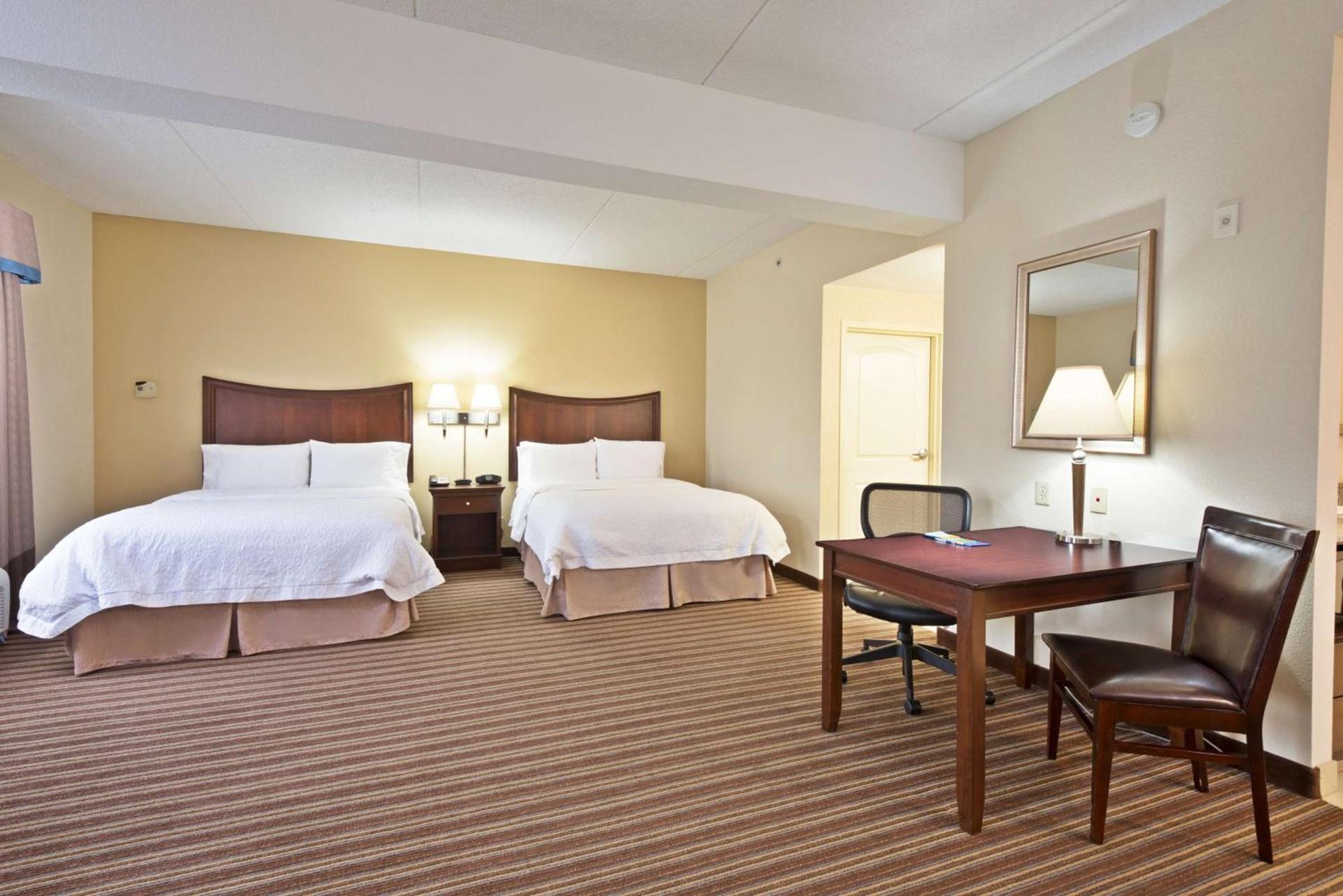 Hampton Inn Gainesville-Haymarket photo 38