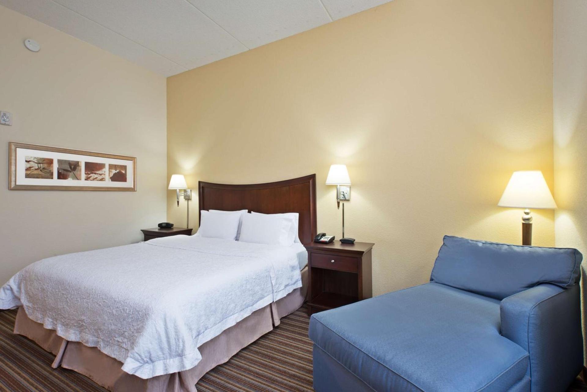 Hampton Inn Gainesville-Haymarket photo 41