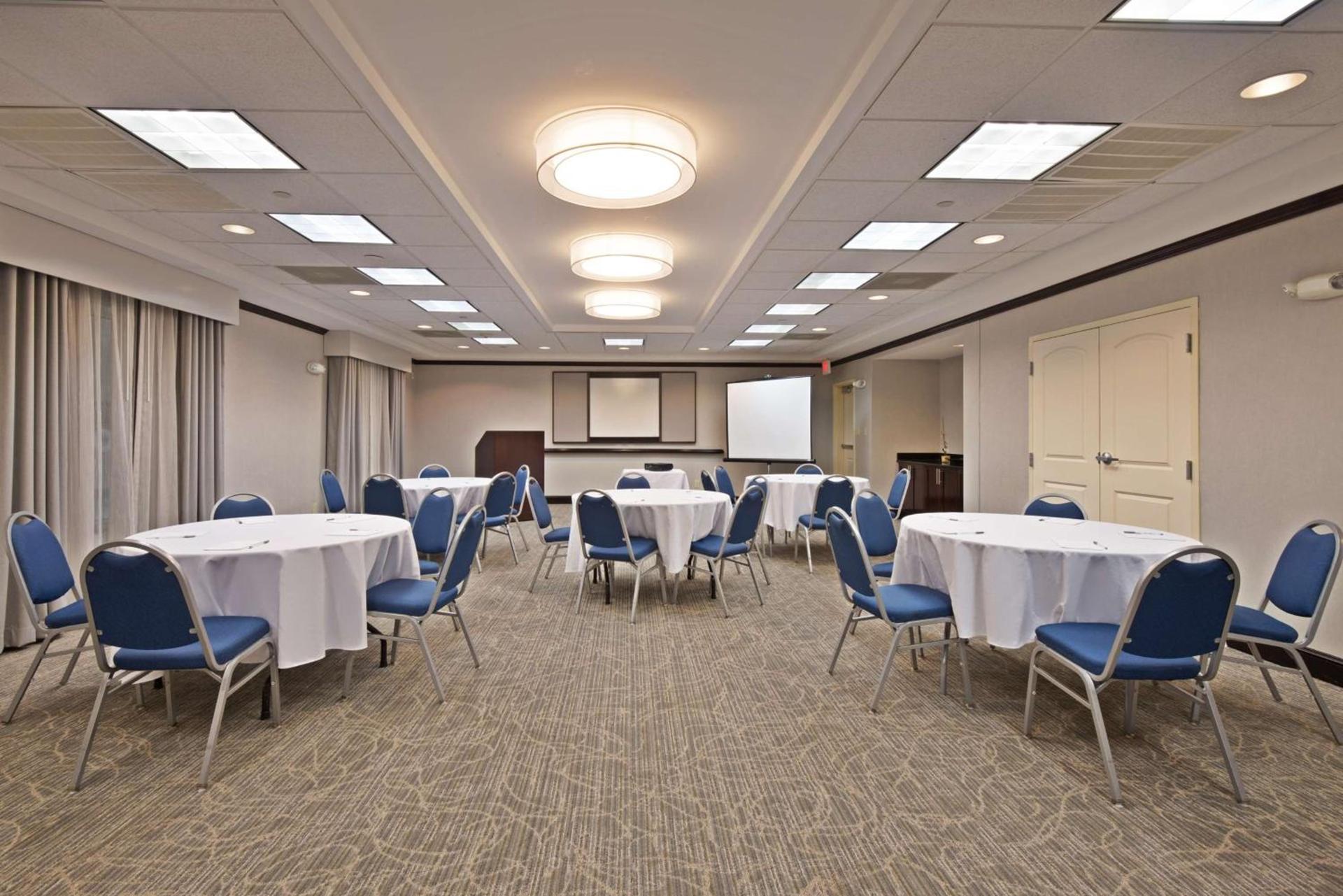 Hampton Inn Gainesville-Haymarket photo 42