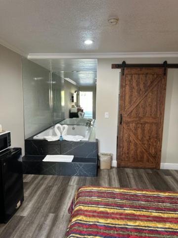 Chino Motel photo 21