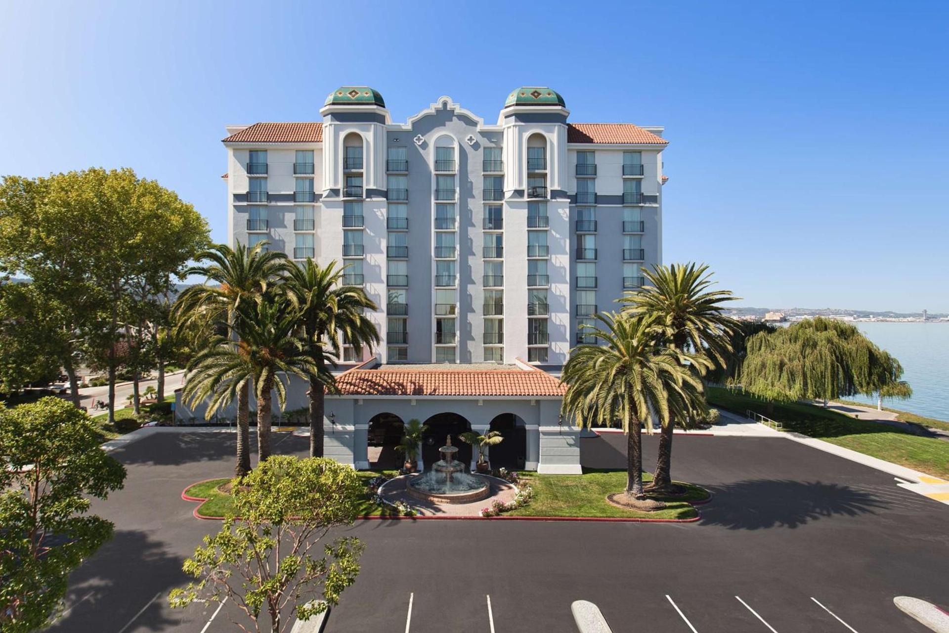 Embassy Suites San Francisco Airport Waterfront — hotel in Burlingame