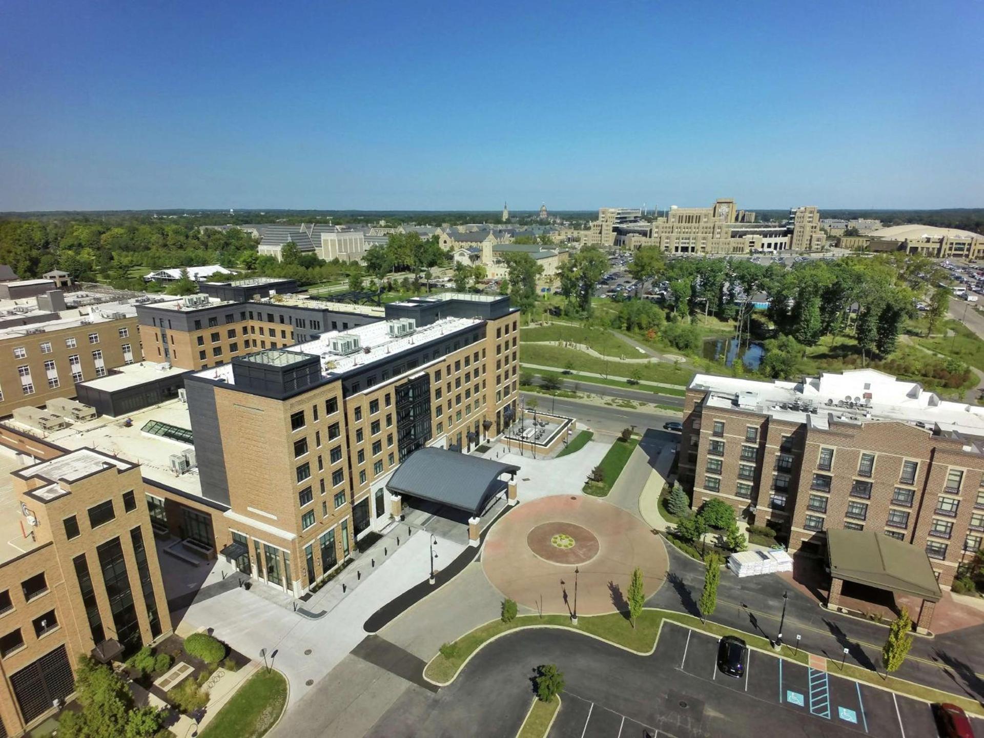 Embassy Suites by Hilton South Bend photo 2