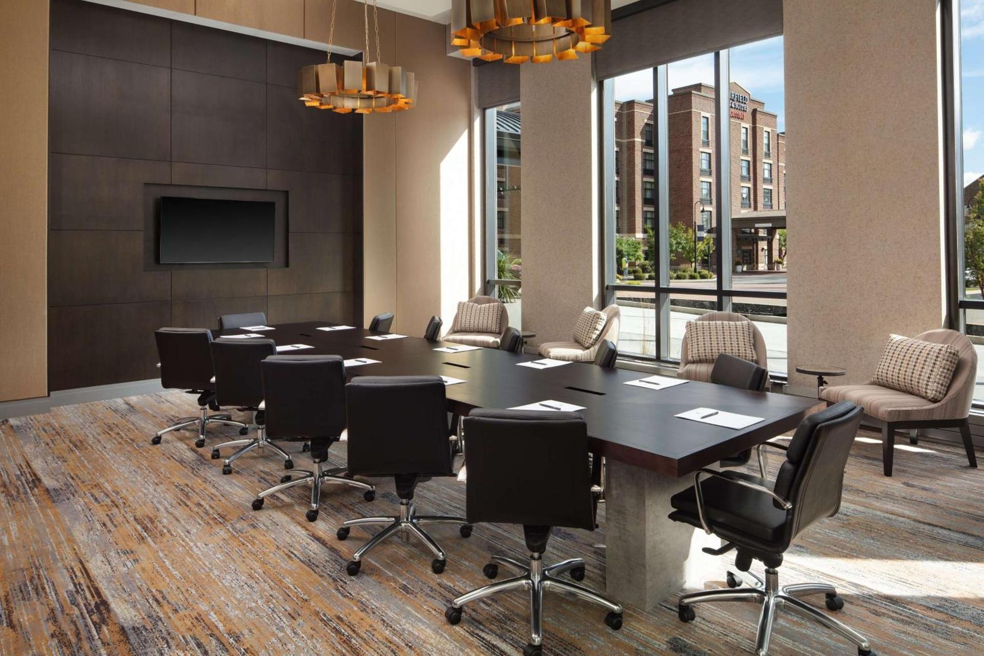 Embassy Suites by Hilton South Bend photo 32