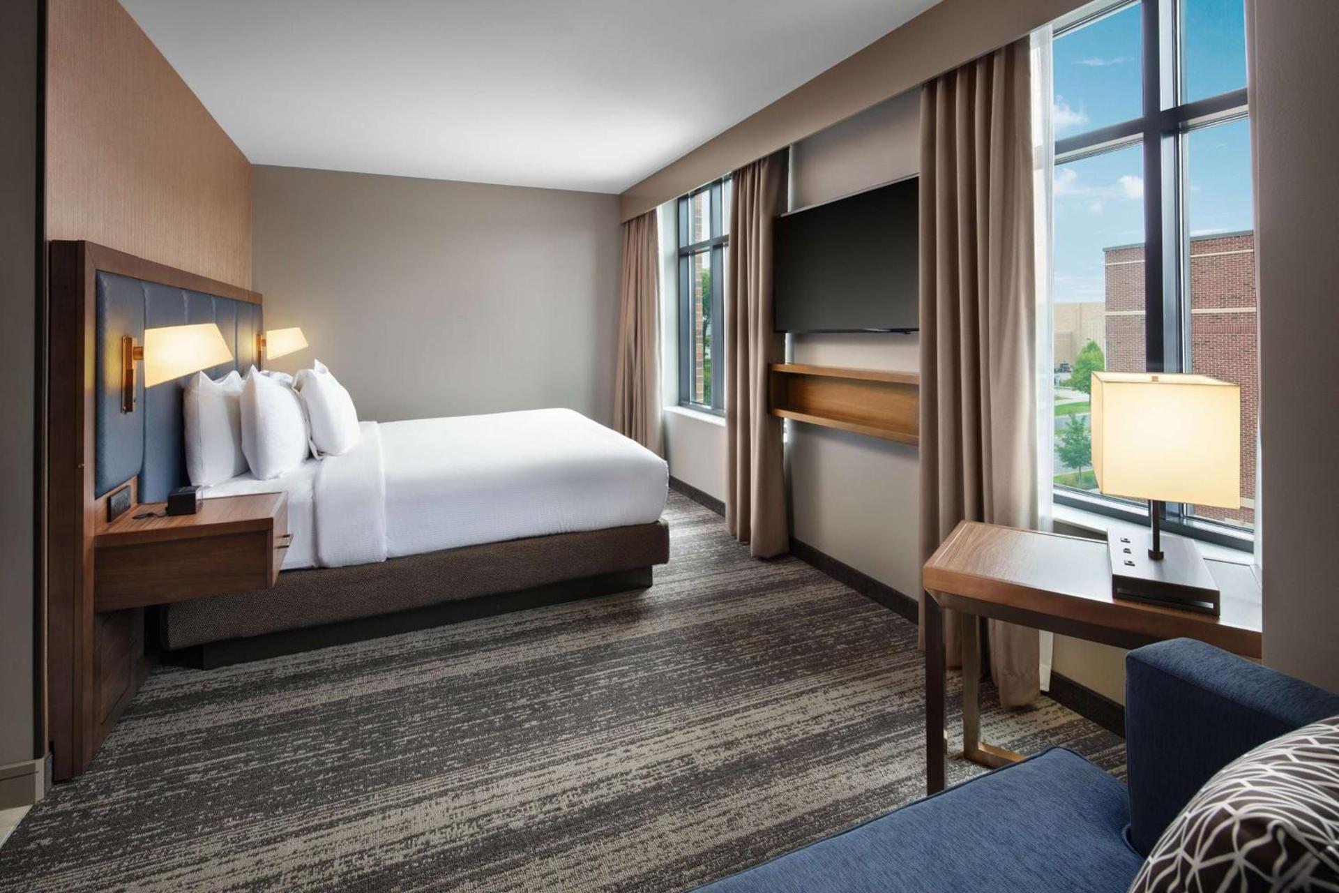 Embassy Suites by Hilton South Bend photo 36