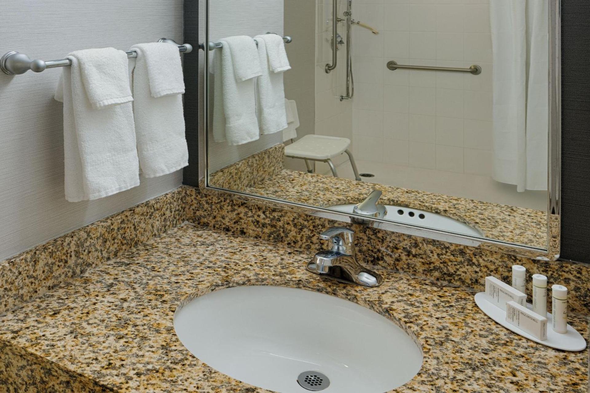 Courtyard by Marriott Springfield Downtown photo 24