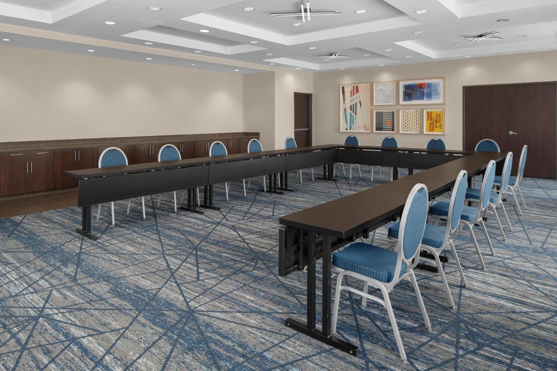 Holiday Inn Express & Suites Midland South I-20 by IHG photo 59