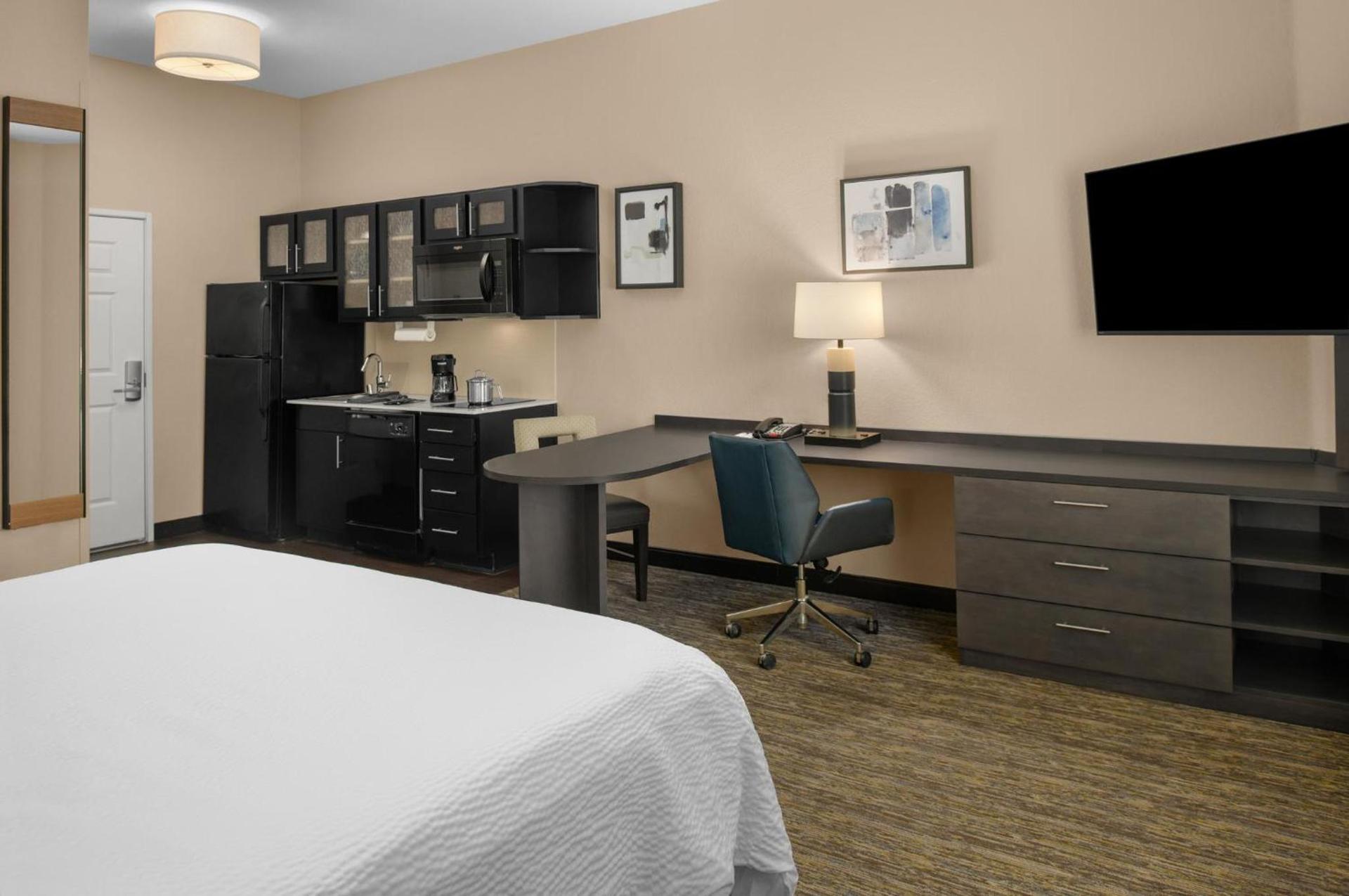 Candlewood Suites Turlock by IHG photo 46