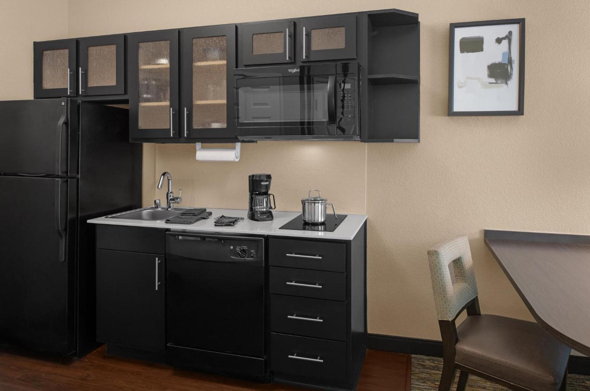 Candlewood Suites Turlock by IHG photo 49
