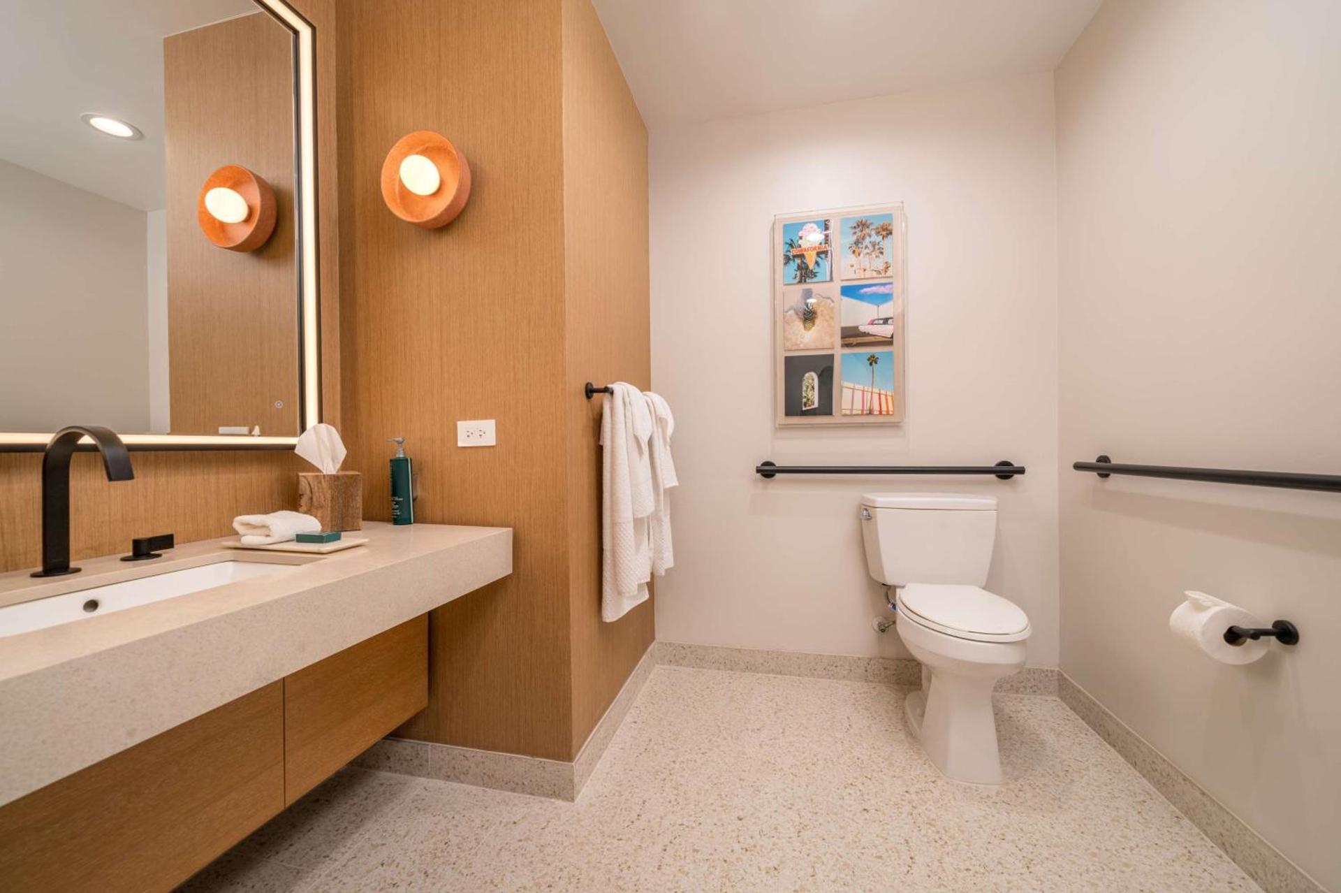 Hilton San Diego Gaslamp Quarter photo 26