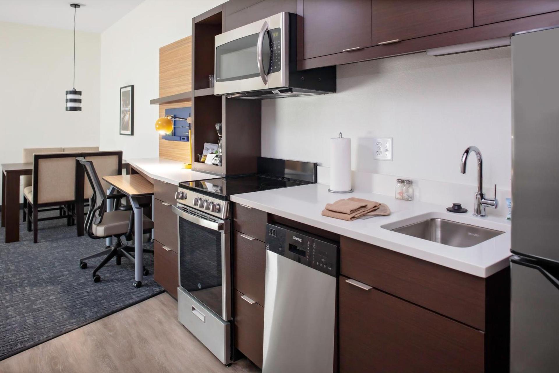 TownePlace Suites by Marriott Orlando Airport photo 7