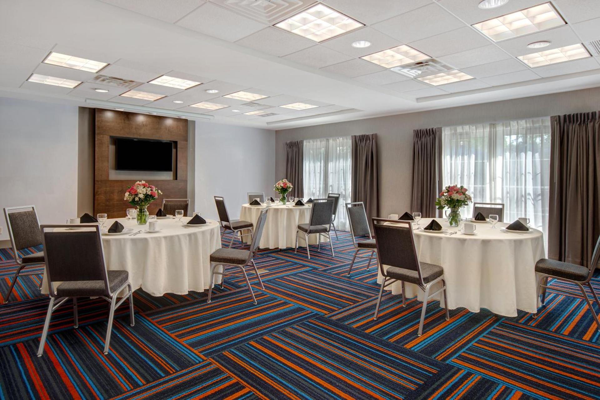 Hampton Inn & Suites Yonkers photo 13