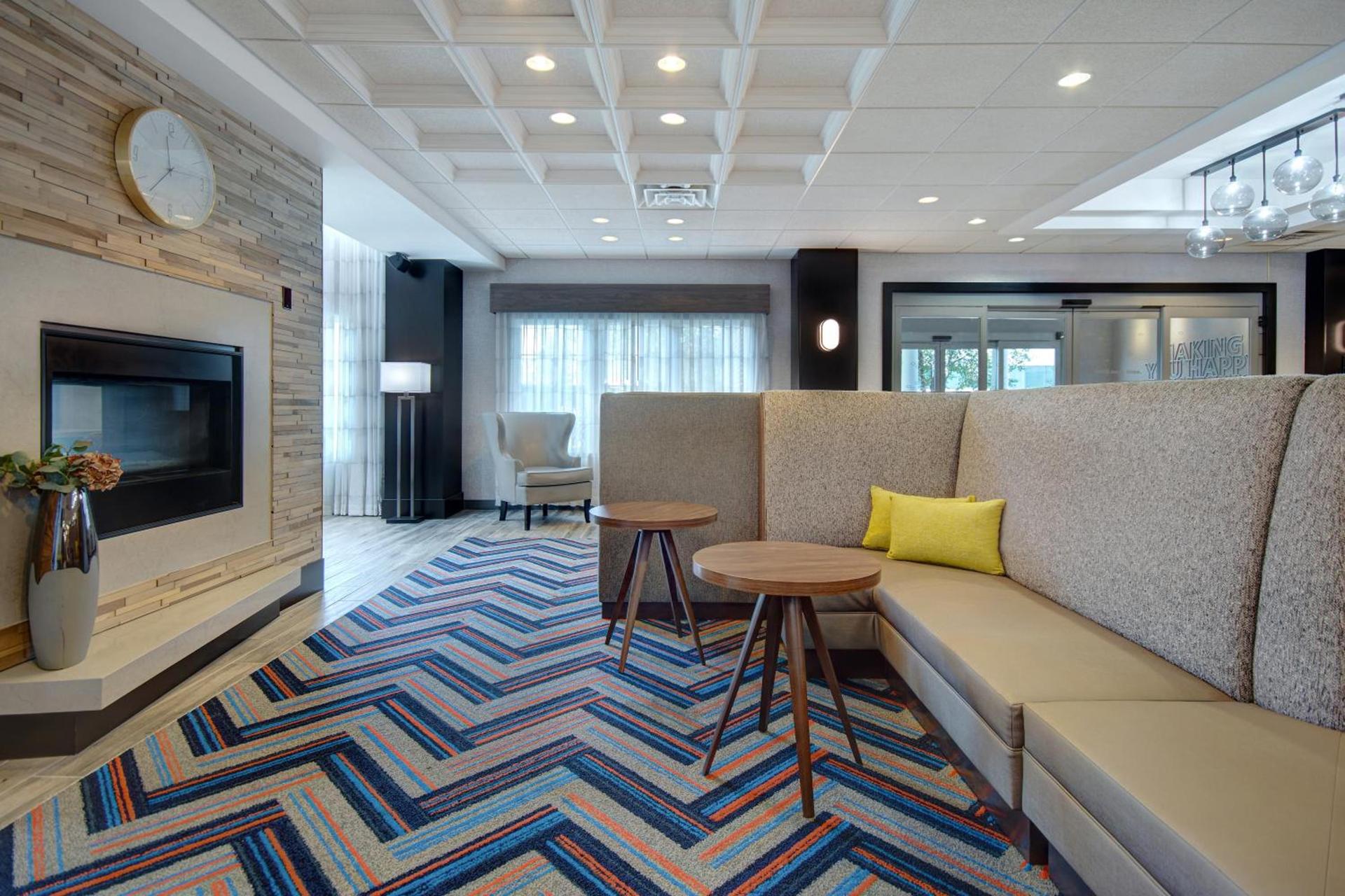 Hampton Inn & Suites Yonkers photo 11