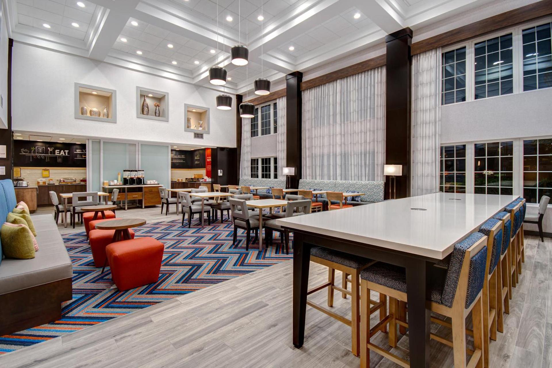 Hampton Inn & Suites Yonkers photo 10