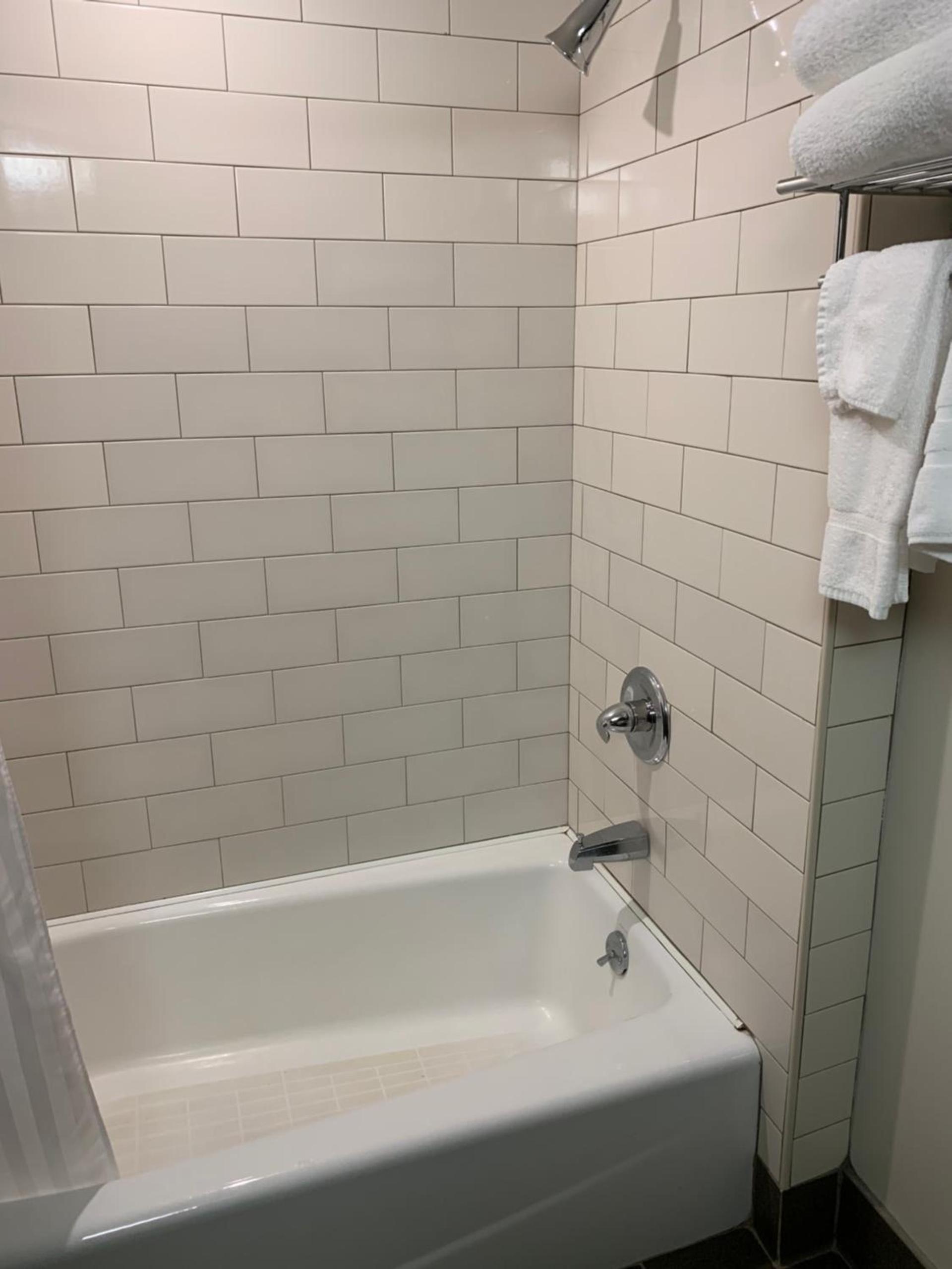 Kanuga Inn & Lodging photo 16