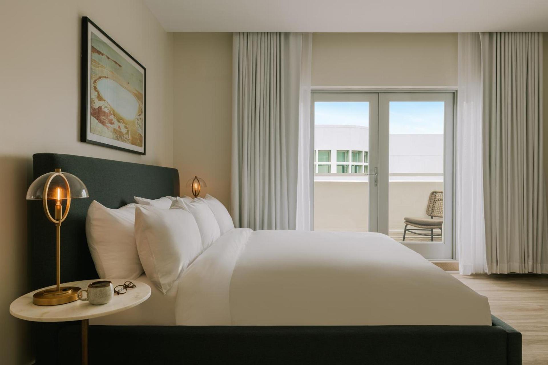 Kenmore Village Hotel, South Beach photo 42