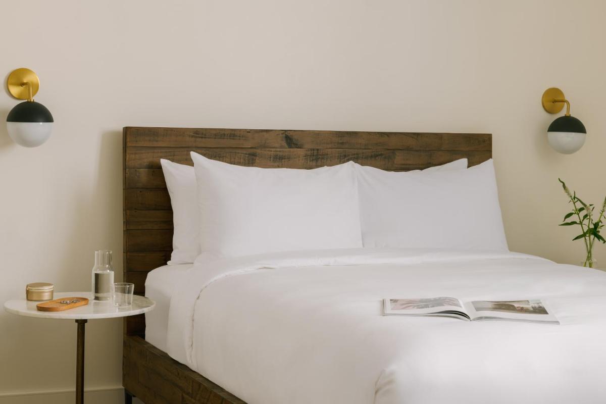 Kenmore Village Hotel, South Beach photo 8