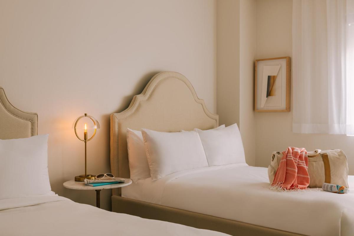 Kenmore Village Hotel, South Beach photo 9