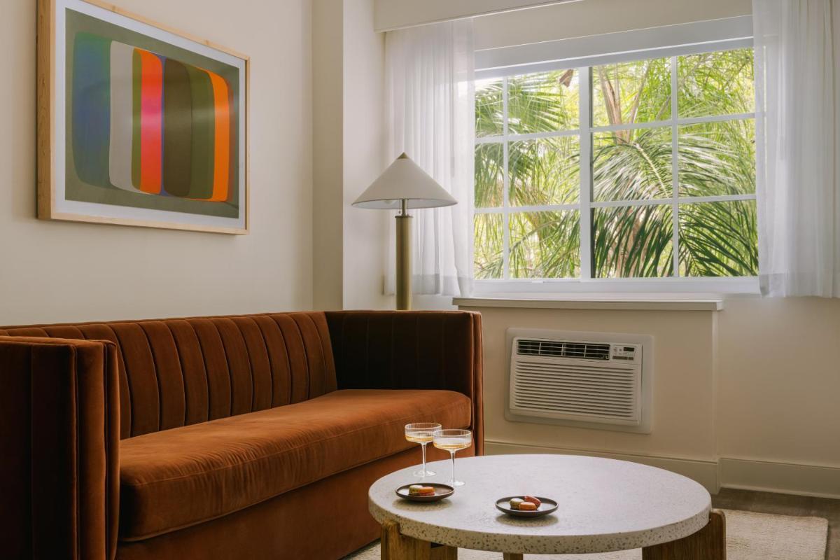 Kenmore Village Hotel, South Beach photo 37