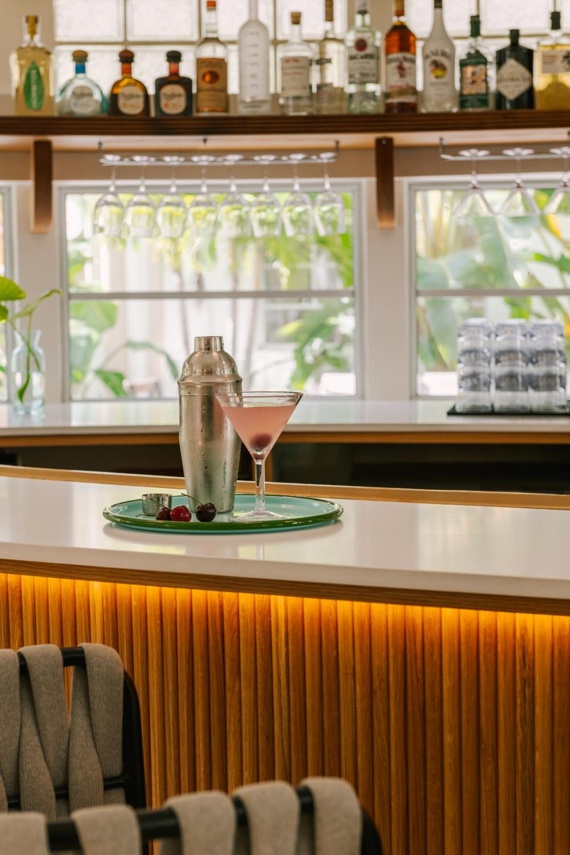 Kenmore Village Hotel, South Beach photo 20