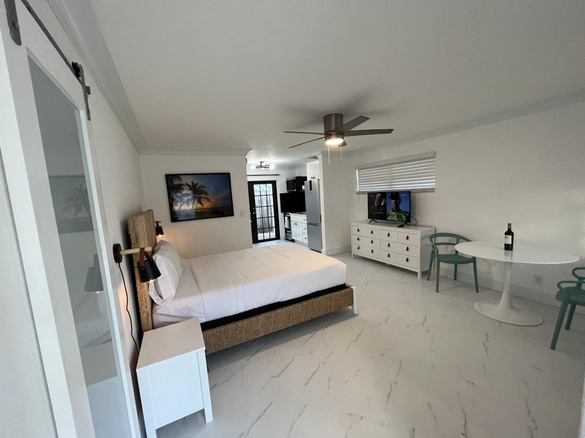 La Mer Suites photo 47