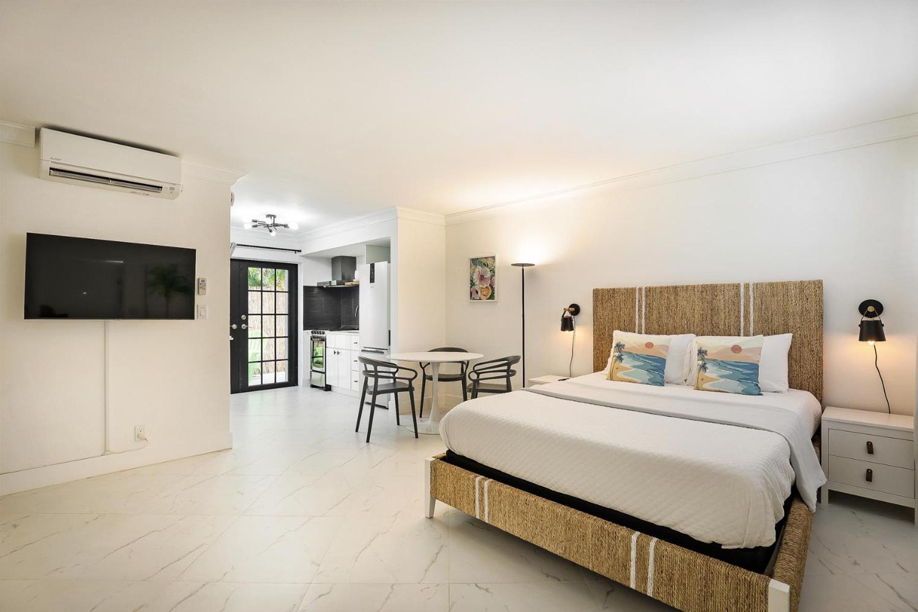 La Mer Suites photo 51