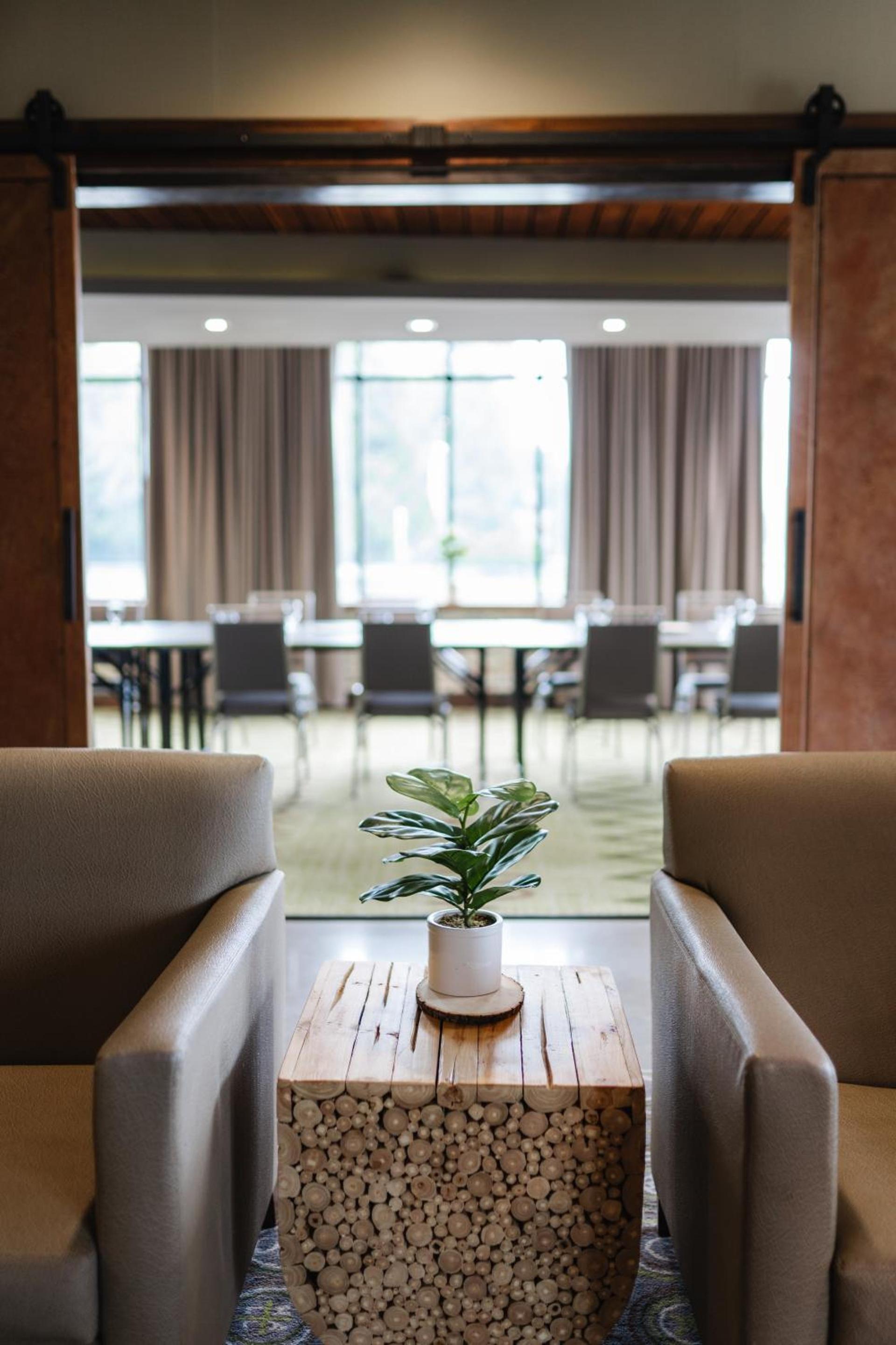 Hotel Indigo Traverse City by IHG photo 46