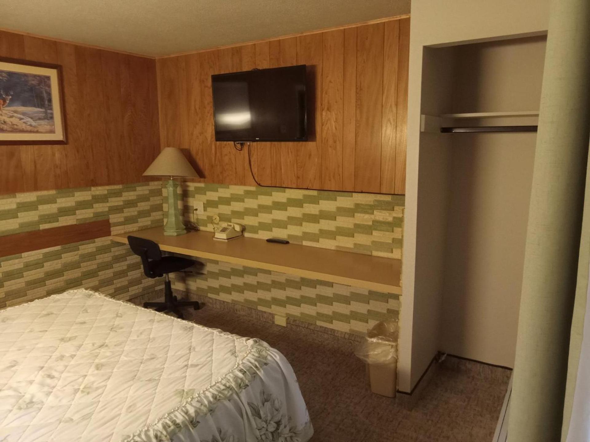 Siesta Motel photo 68