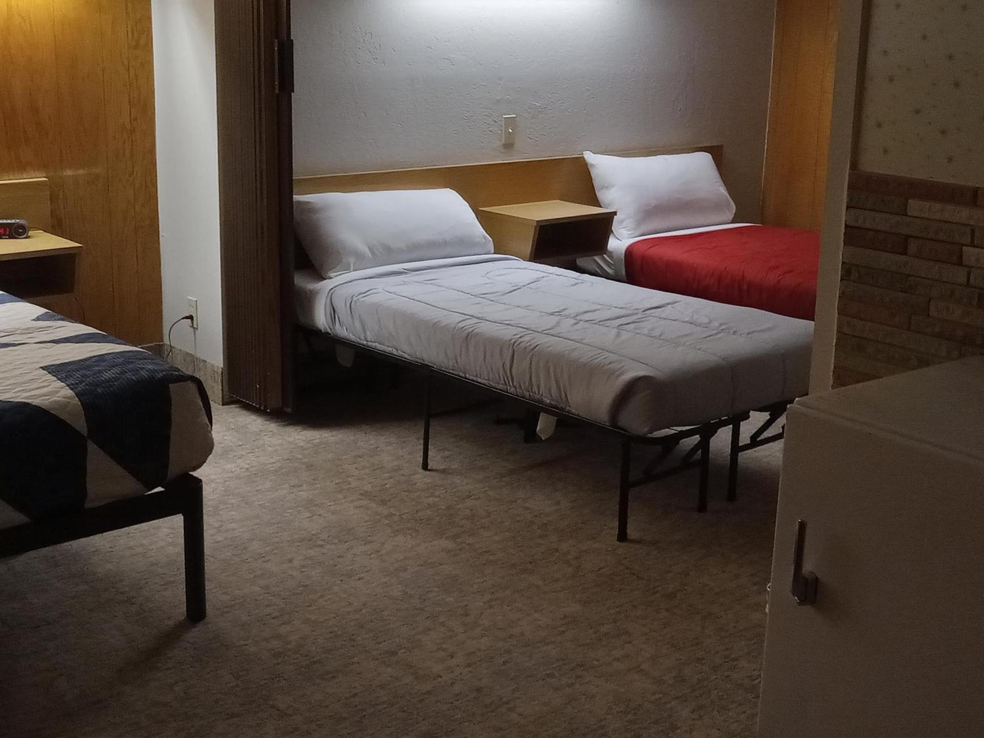 Siesta Motel photo 3