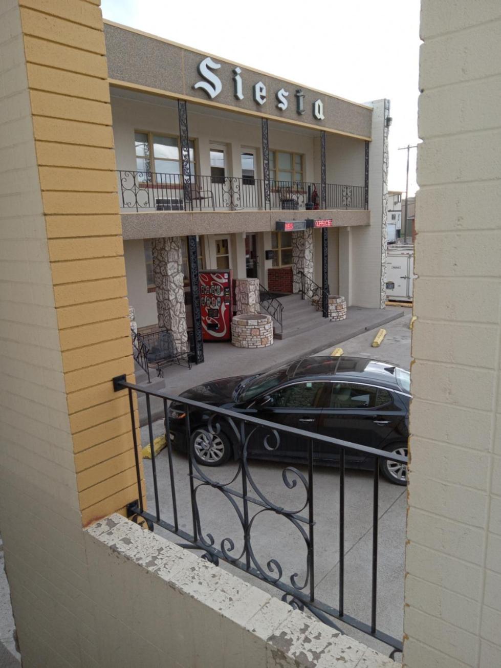 Siesta Motel photo 12