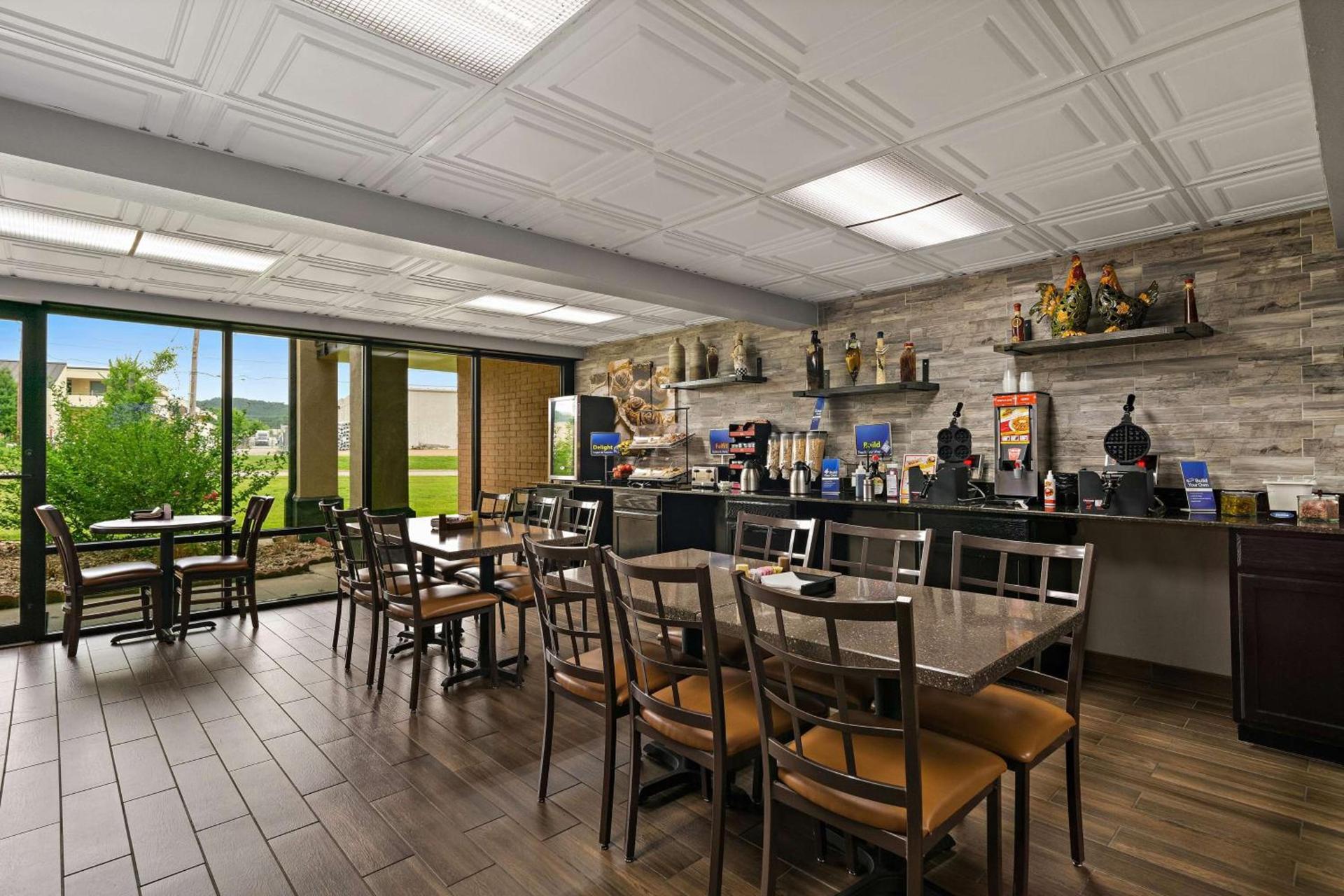 Best Western Windsor Suites photo 10