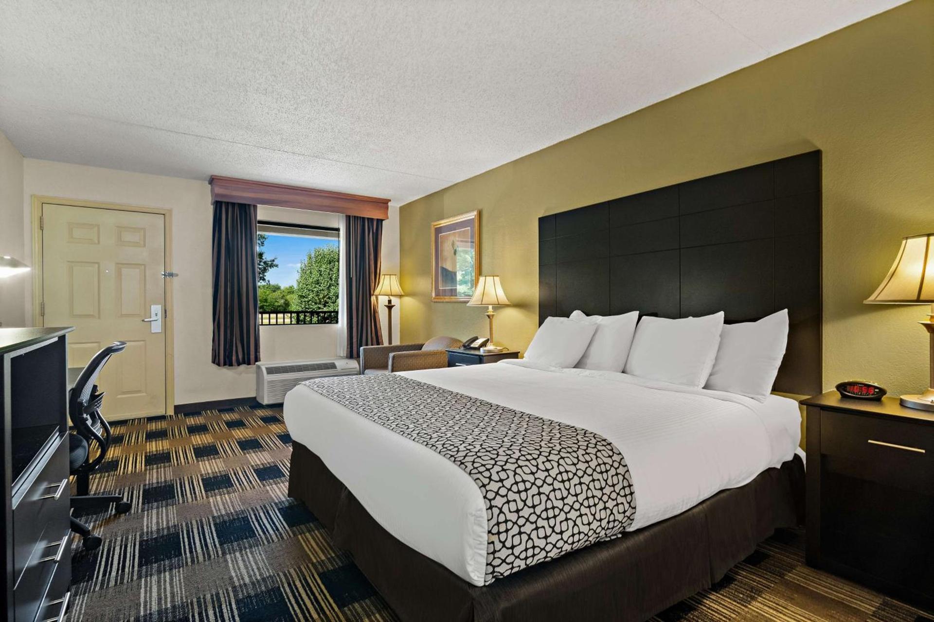Best Western Windsor Suites photo 3