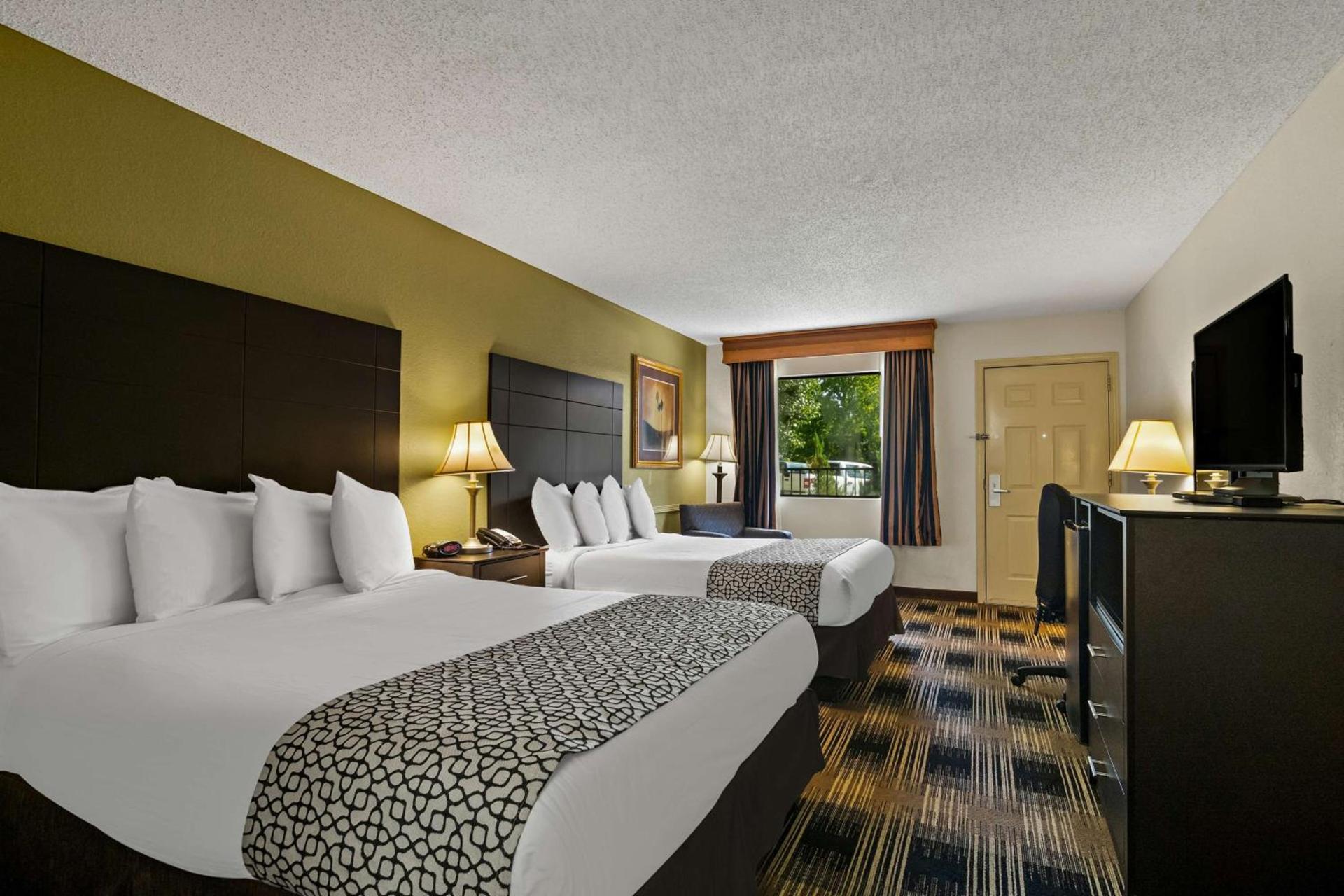 Best Western Windsor Suites photo 2