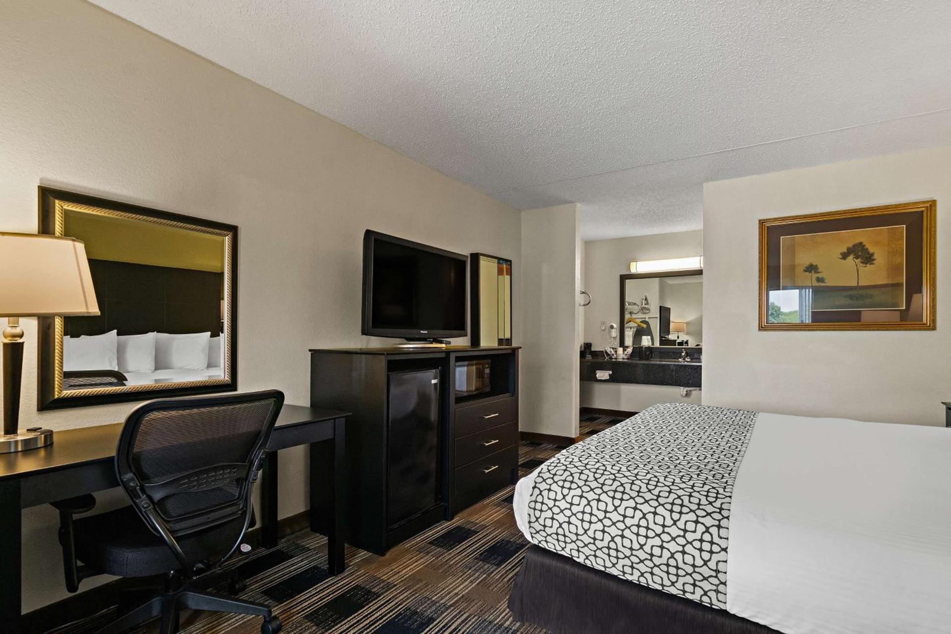 Best Western Windsor Suites photo 17